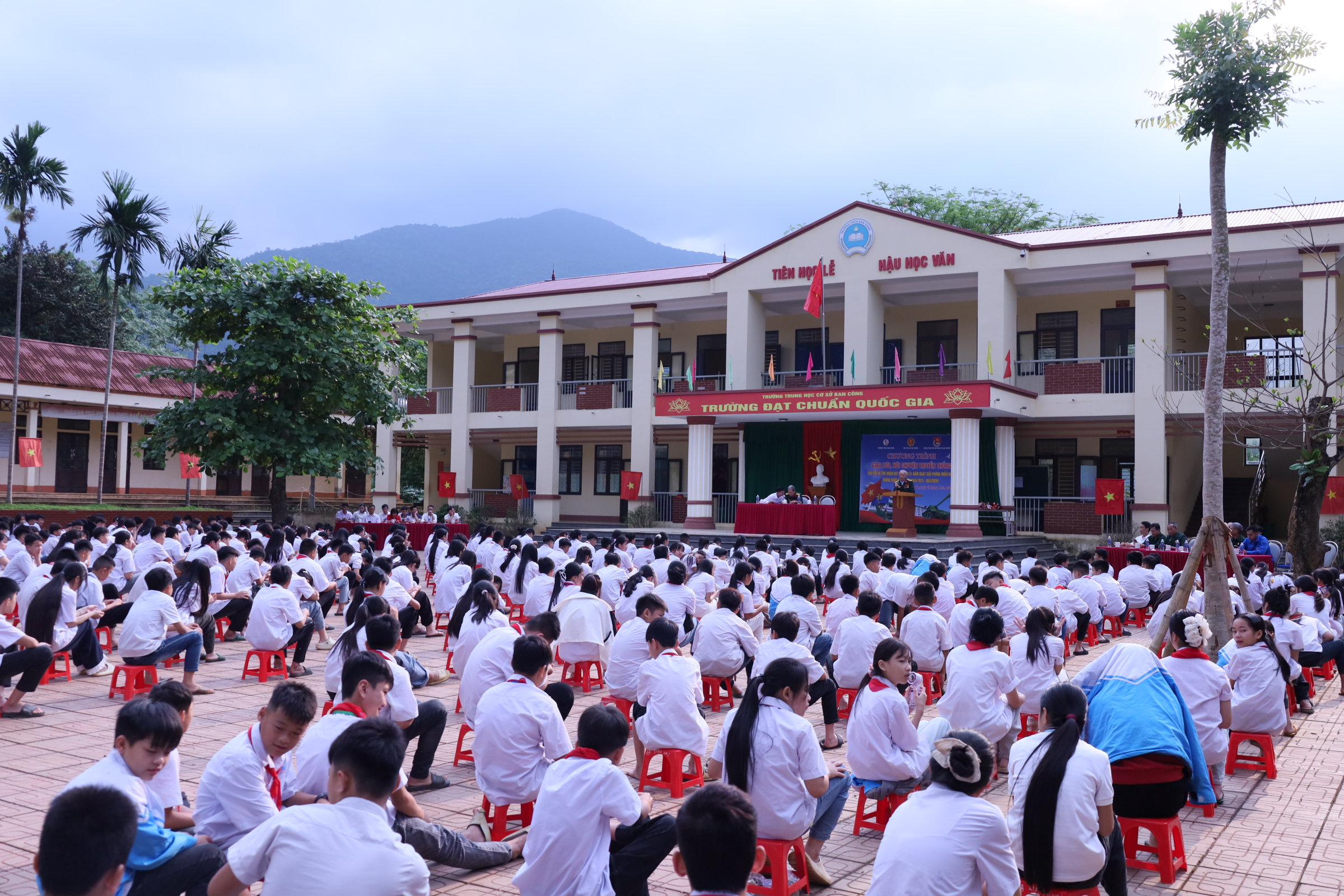 Anh-tin-bai