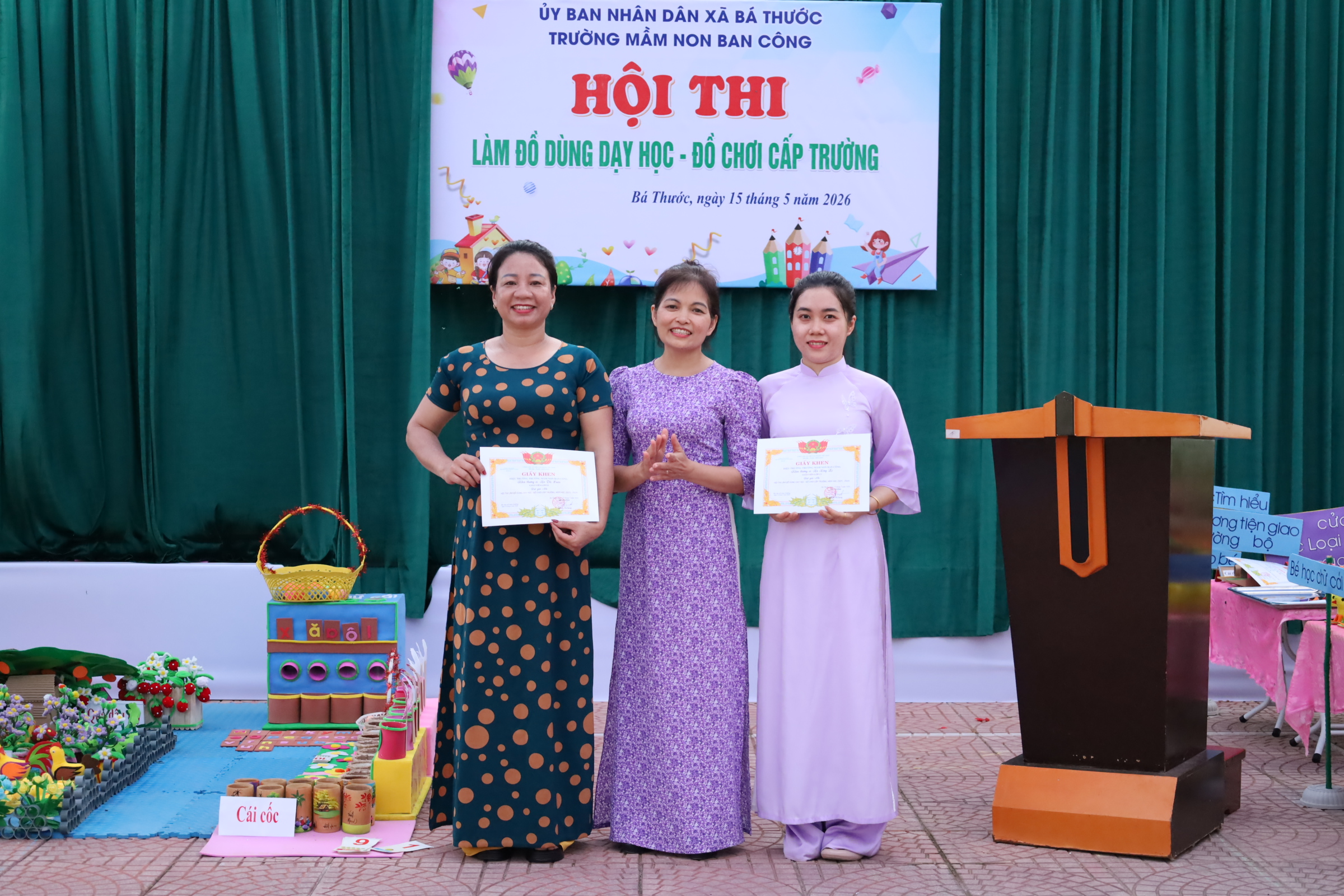 Anh-tin-bai