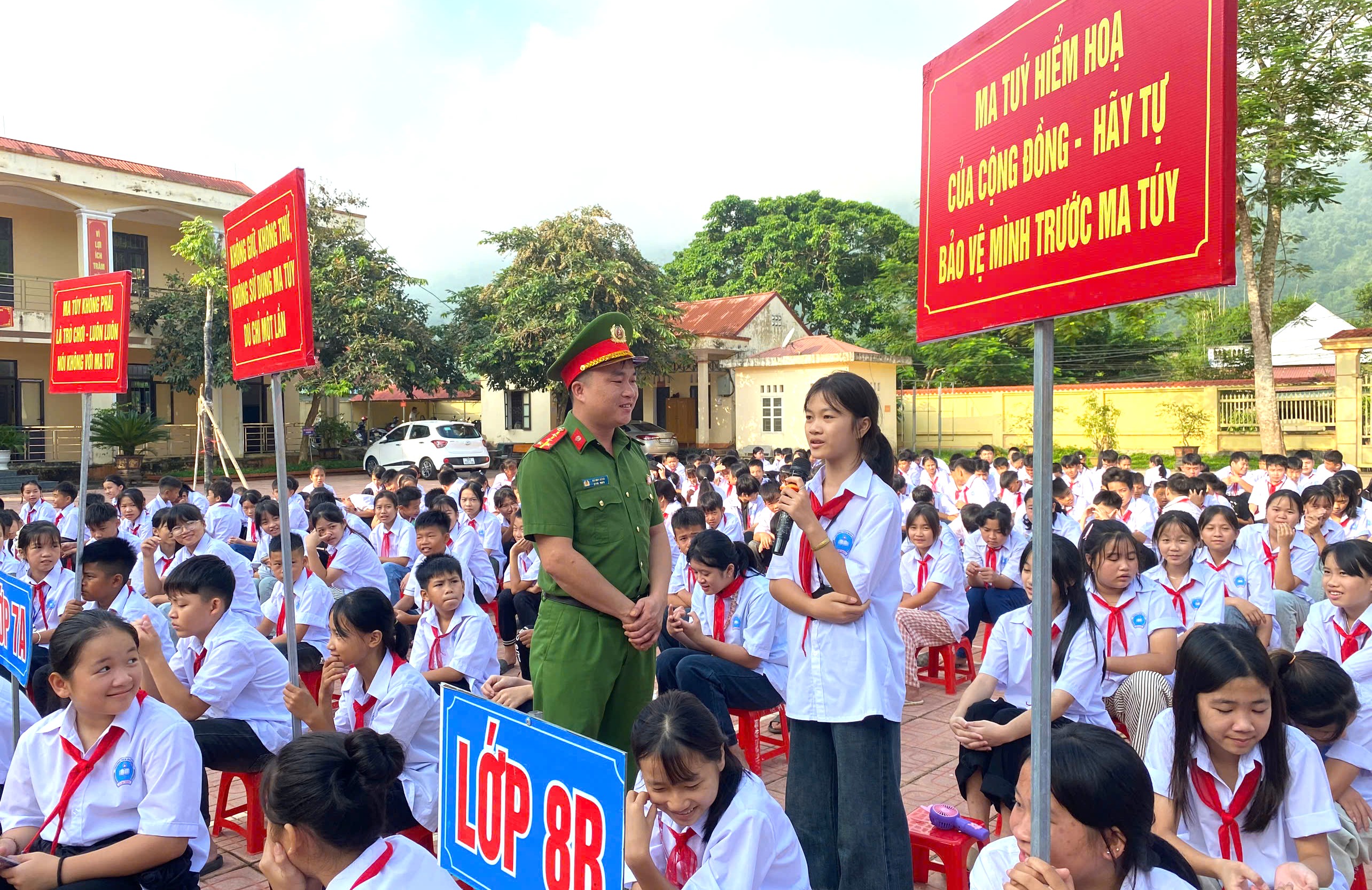 Anh-tin-bai