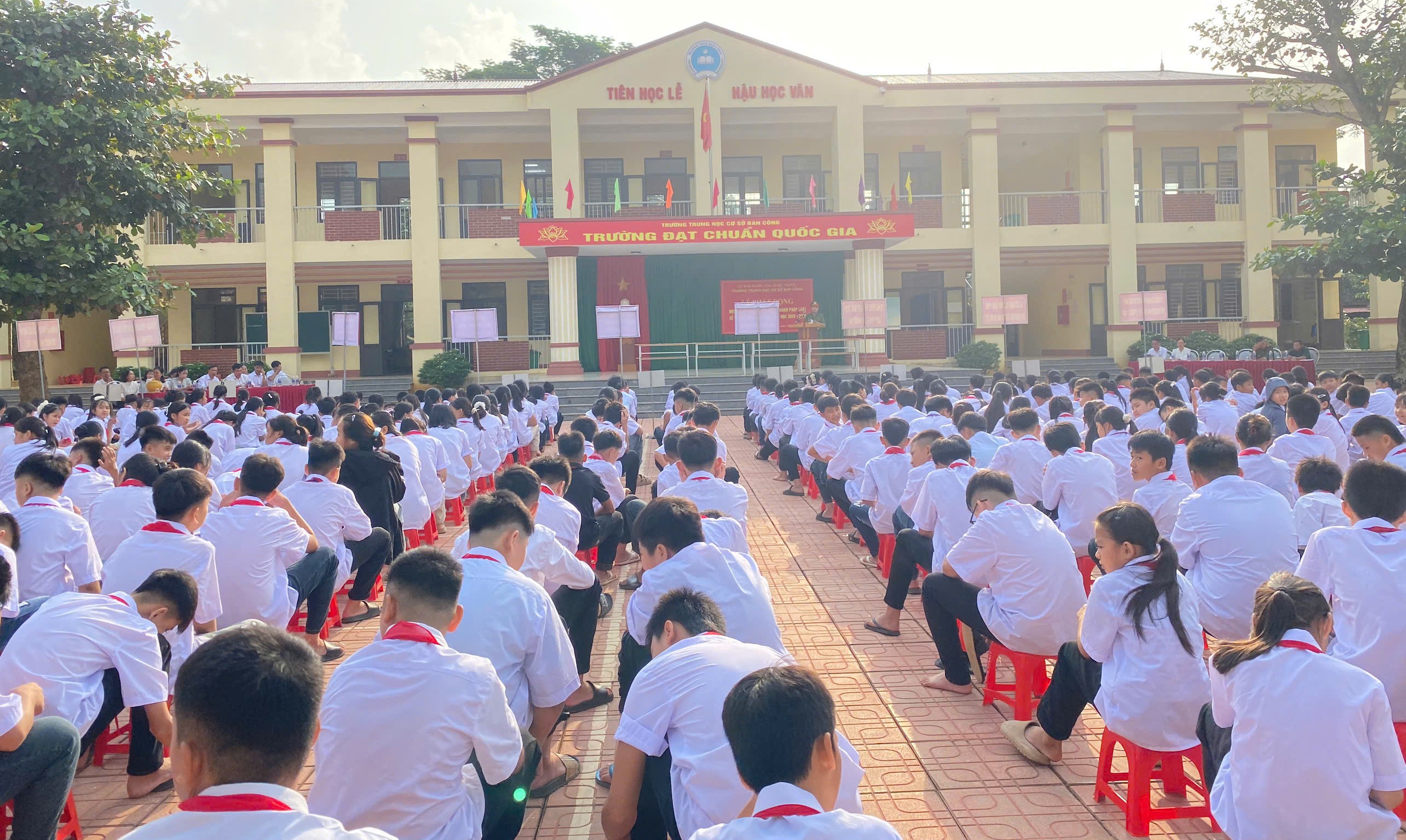 Anh-tin-bai