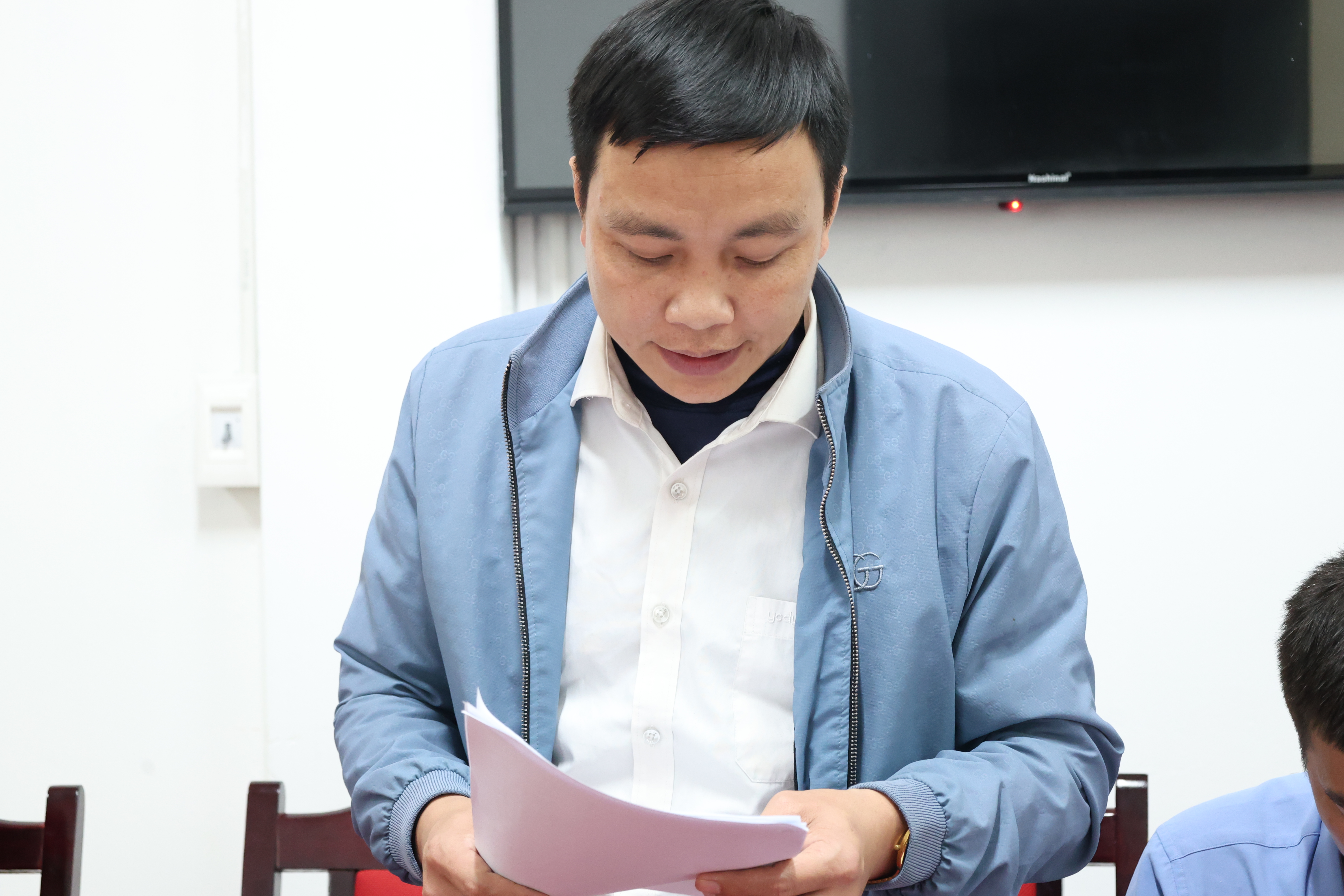 Anh-tin-bai