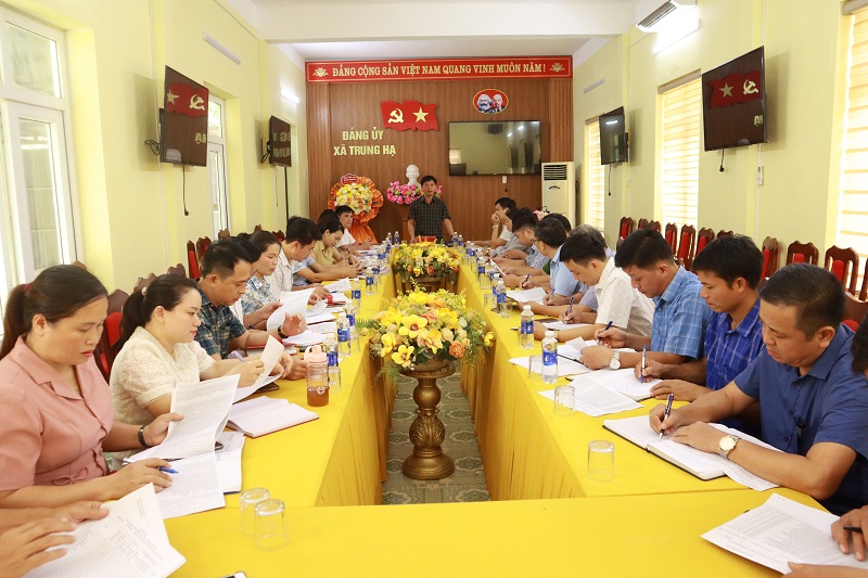 Ban chấp hành Đảng bộ xã Trung Hạ tổ chức hội nghị cho ý kiến vào danh sách nhân sự đại biểu dự Đại hội Đảng bộ xã khóa I, nhiệm kỳ 2025 - 2030 và Đề án nhân sự đại biểu dự Đại hội đại biểu Đảng bộ tỉnh Thanh Hóa lần thứ XX, nhiệm kỳ 2025–2030