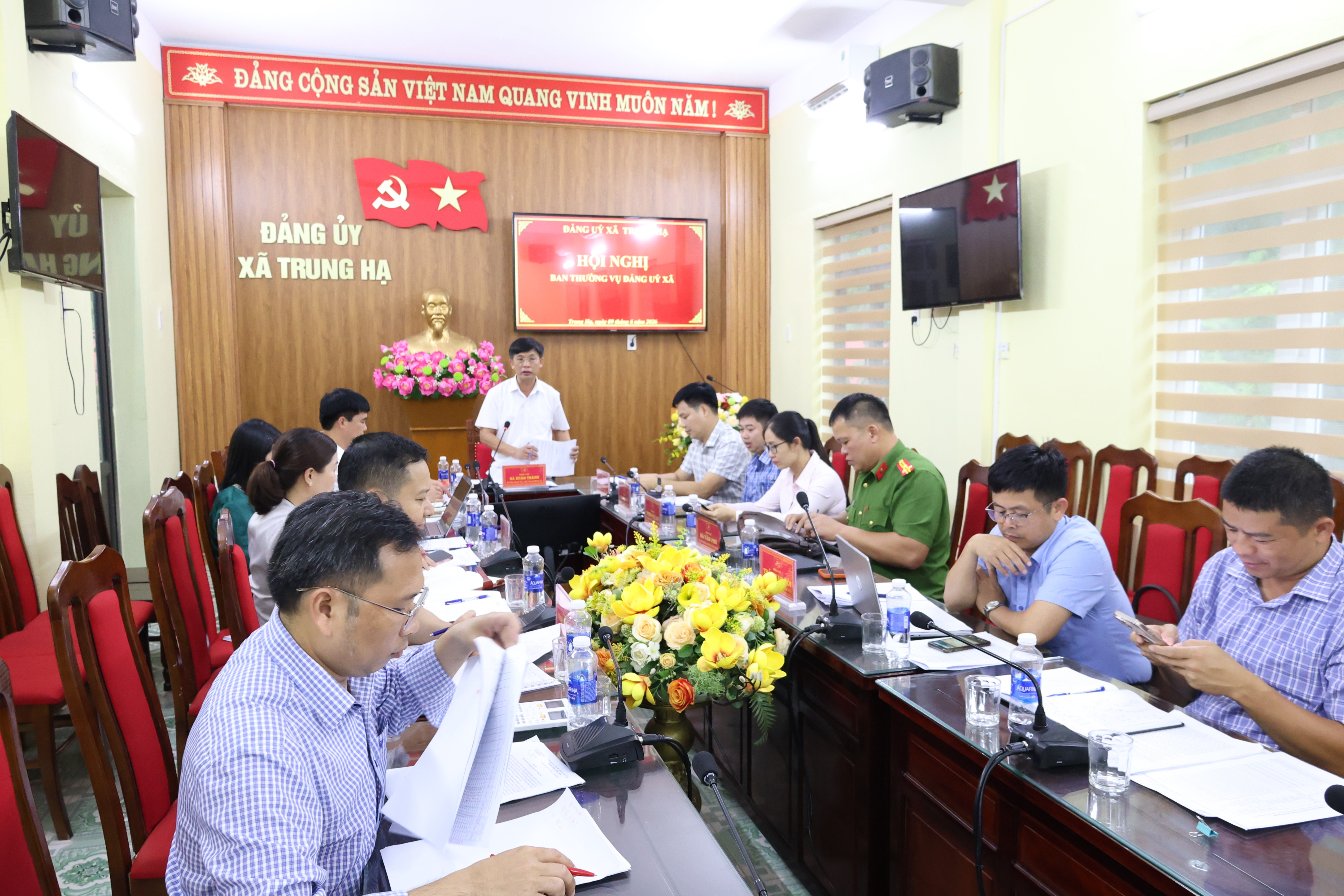 Anh-tin-bai