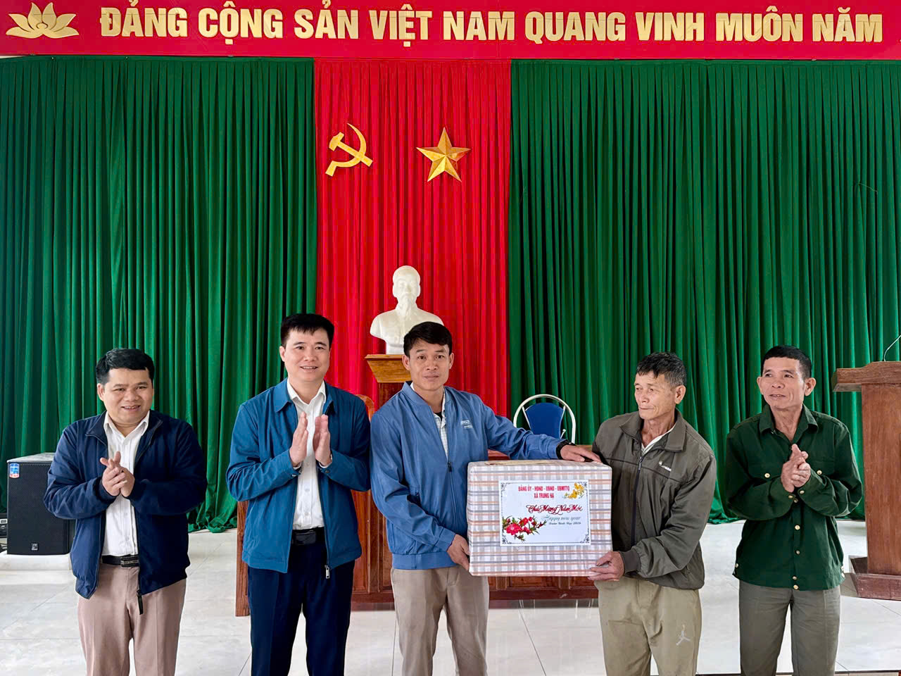 Anh-tin-bai