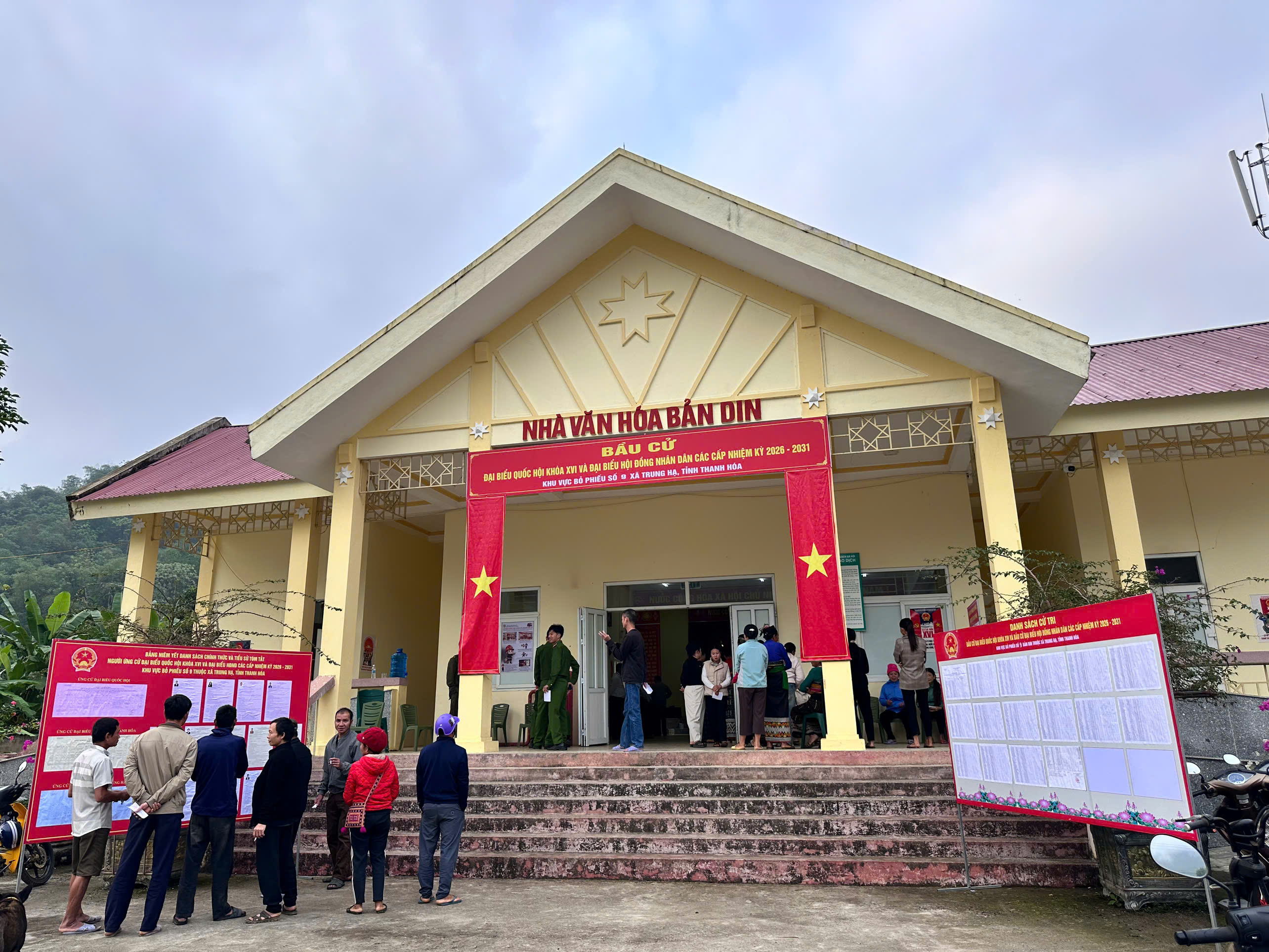 Anh-tin-bai