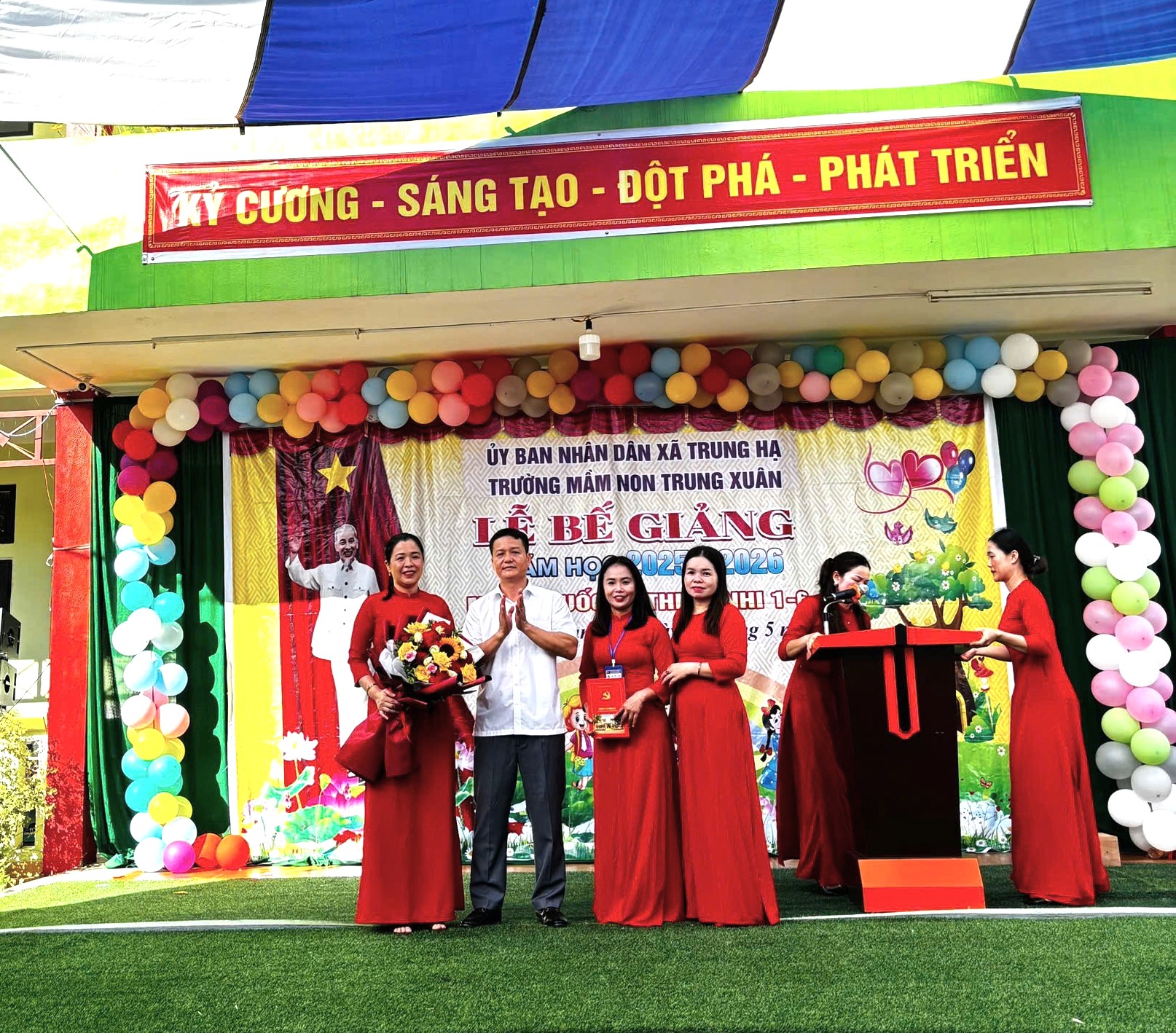 Anh-tin-bai