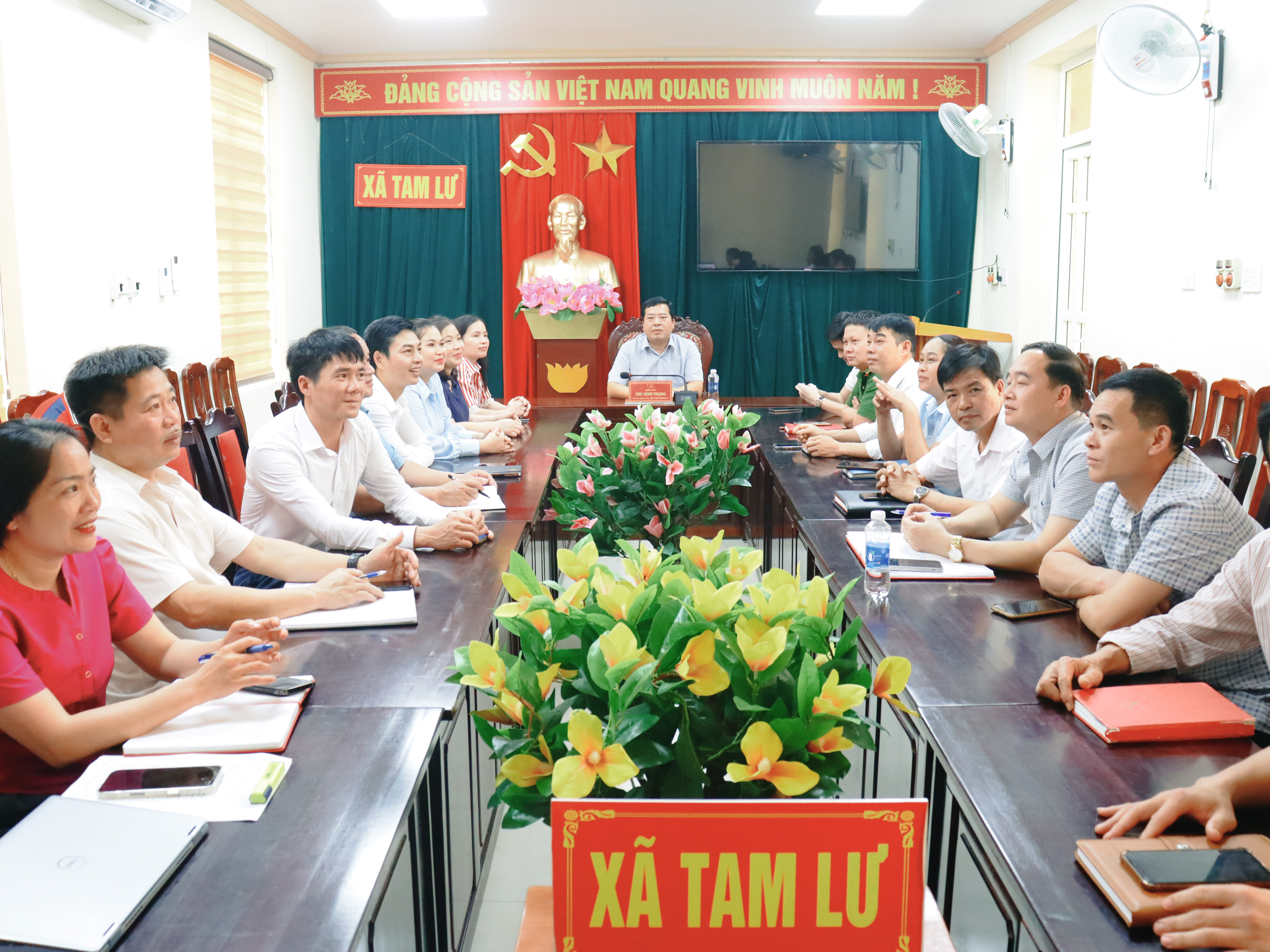 Anh-tin-bai