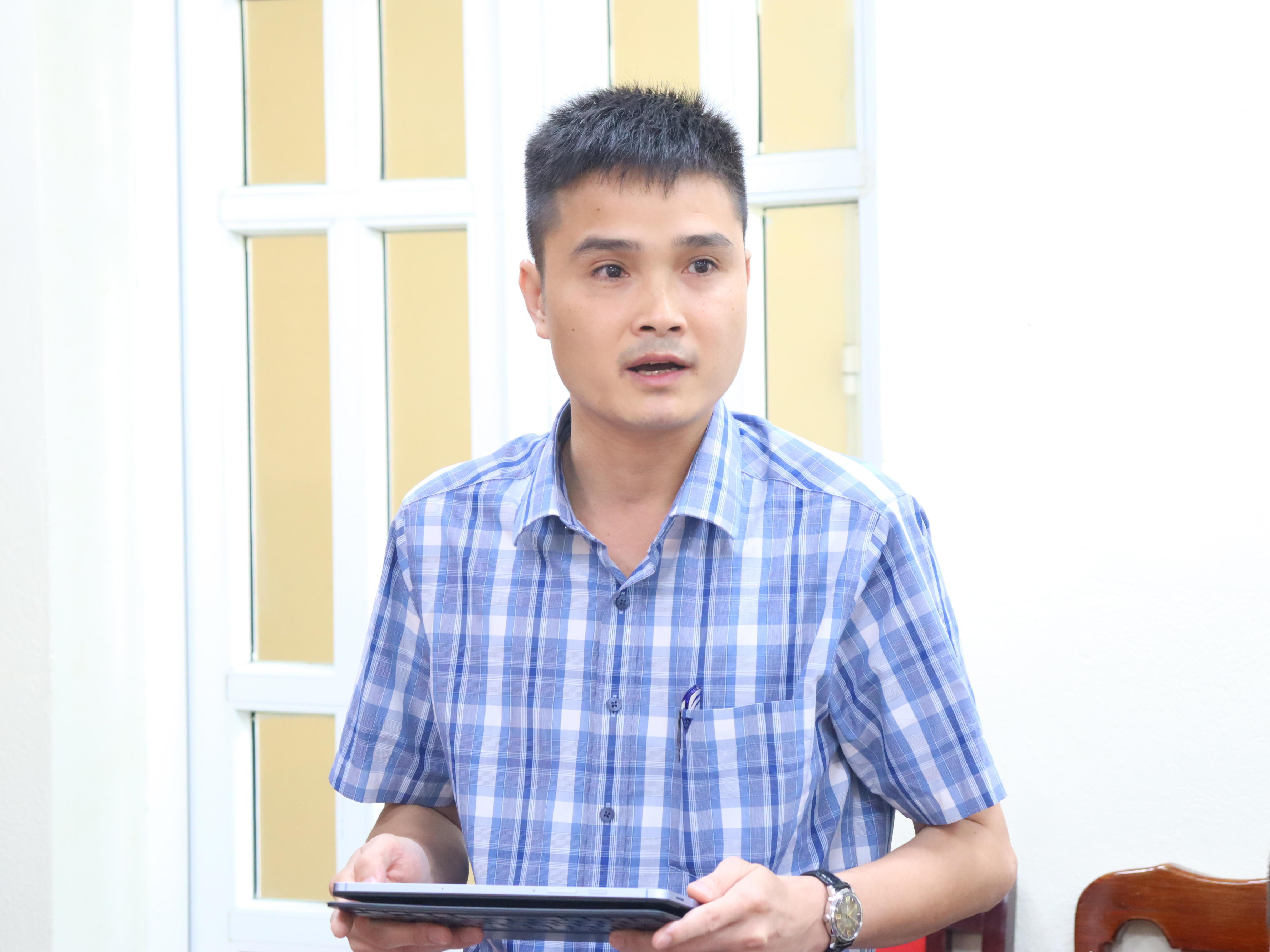 Anh-tin-bai