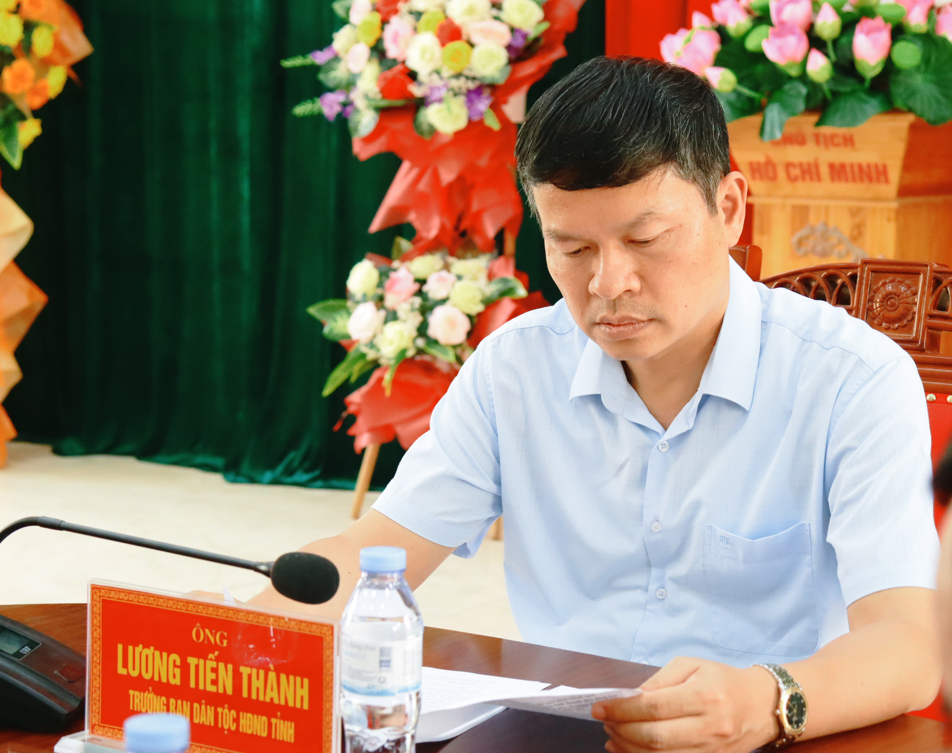 Anh-tin-bai