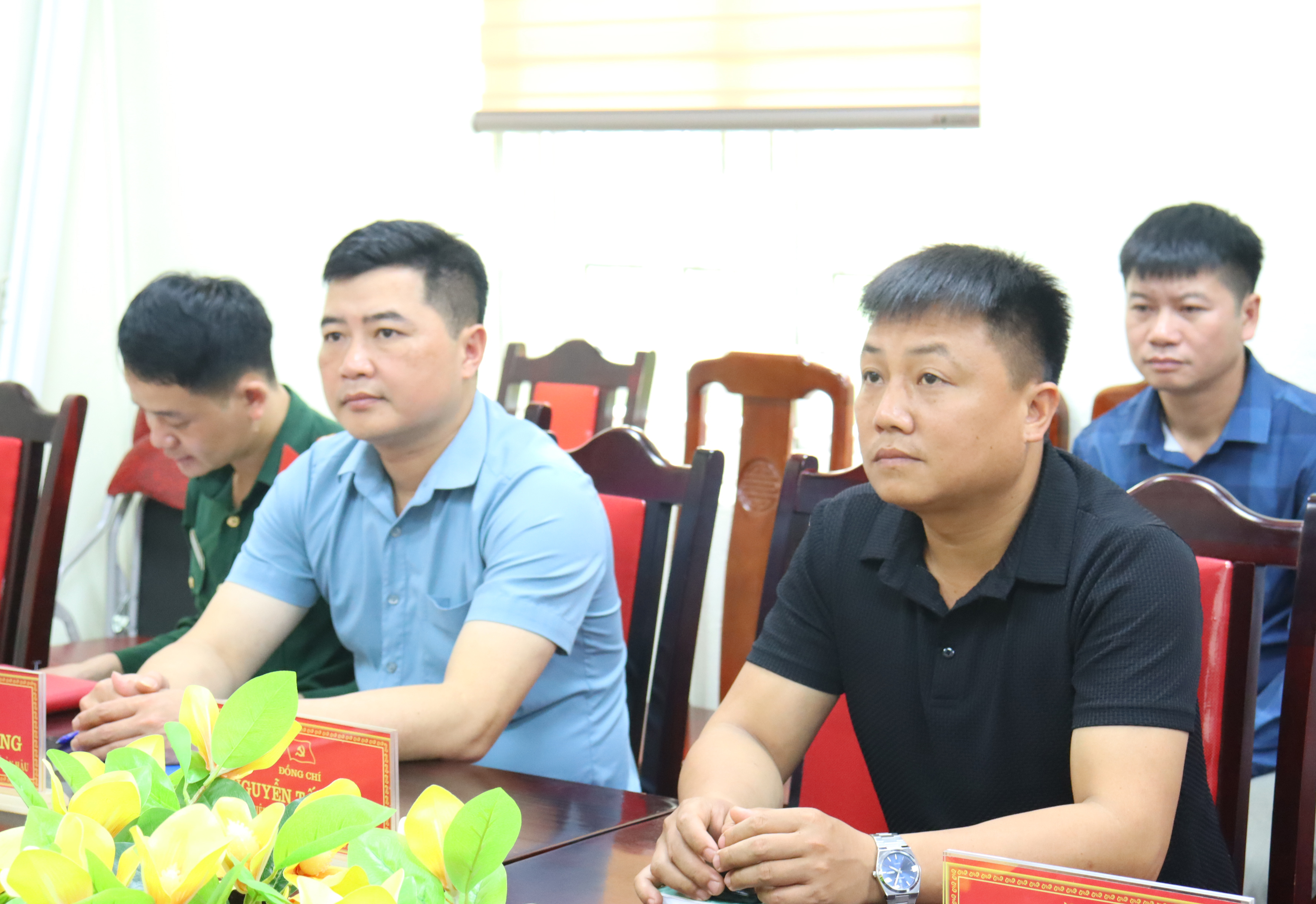 Anh-tin-bai