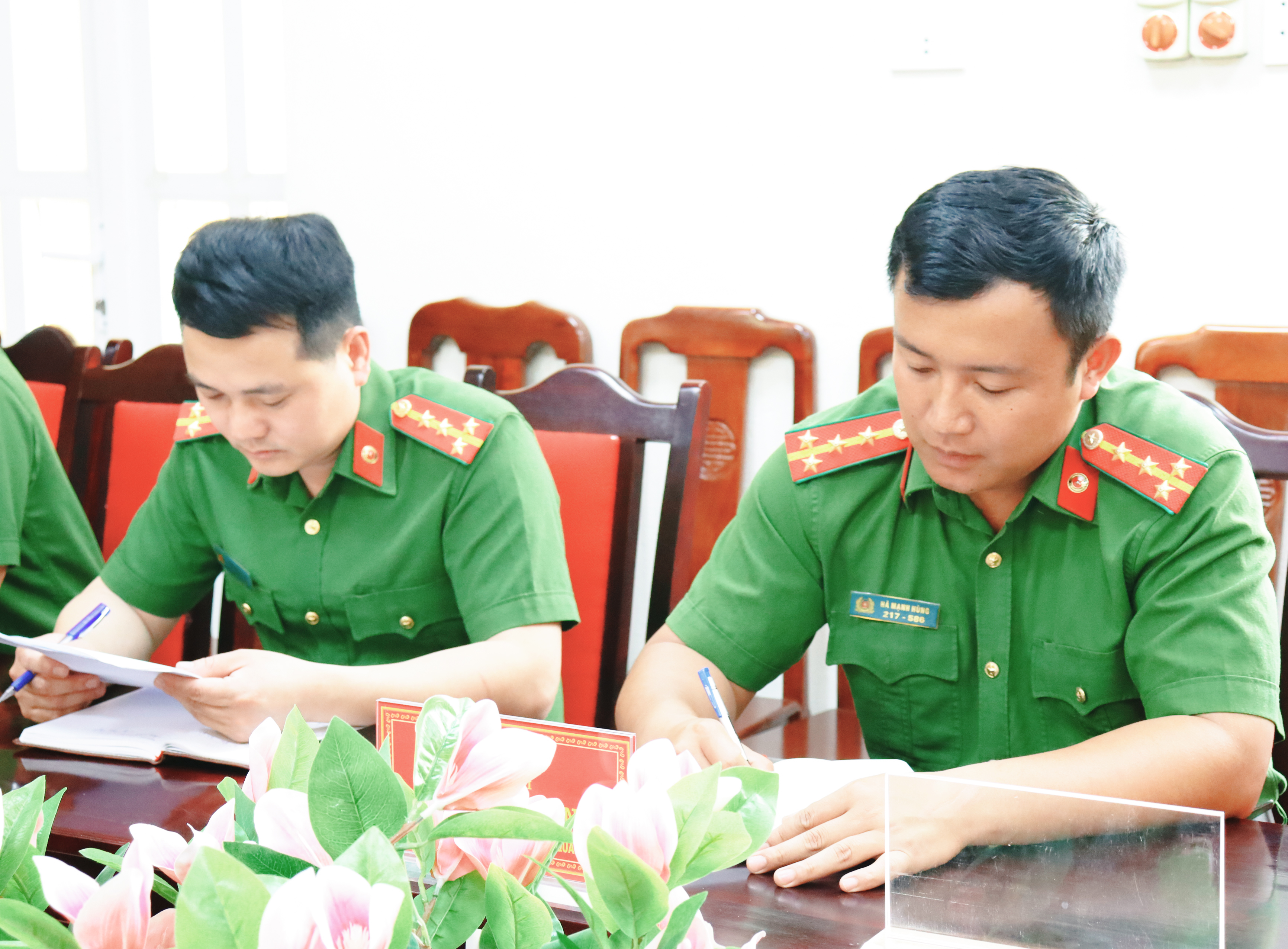 Anh-tin-bai