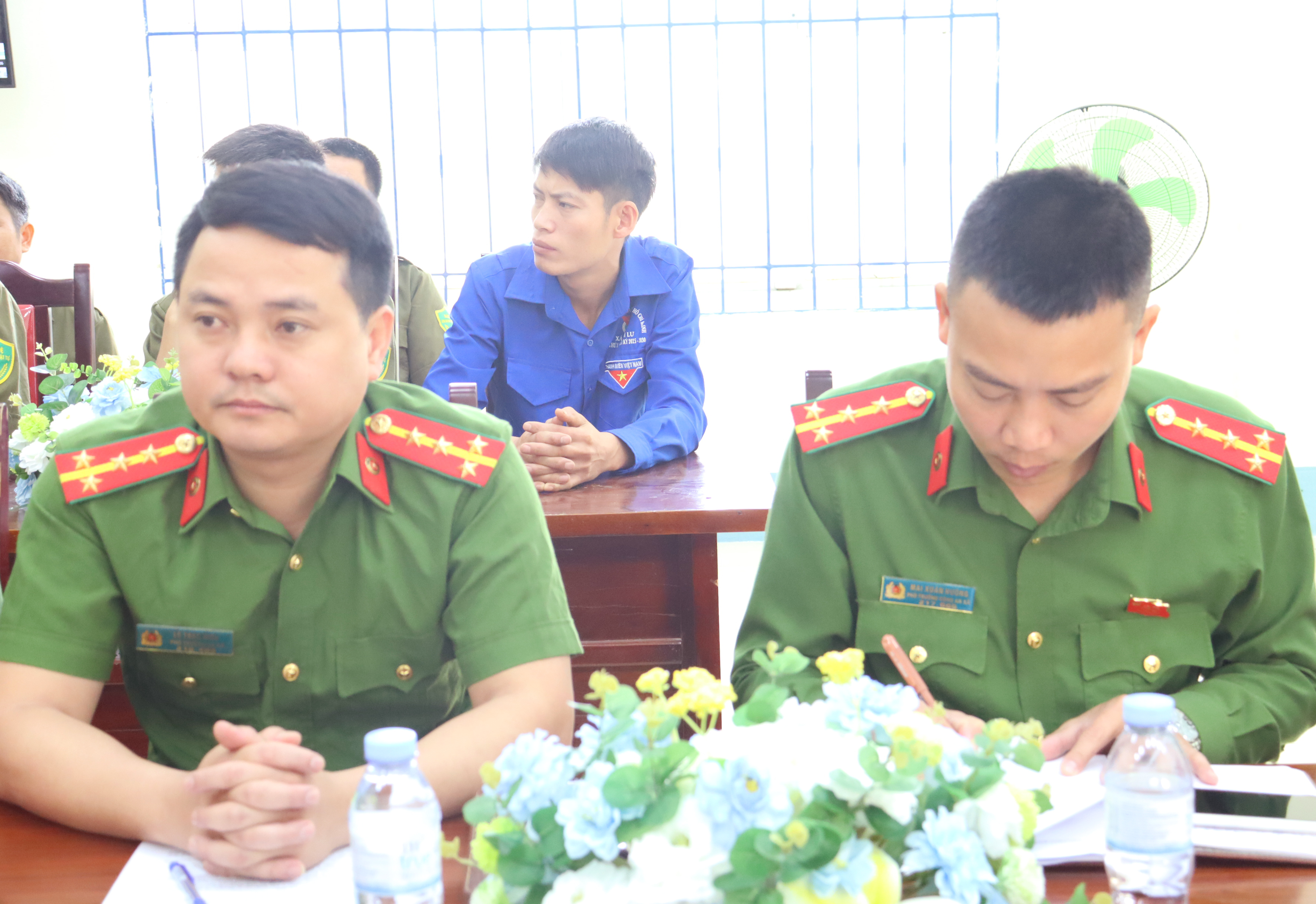 Anh-tin-bai
