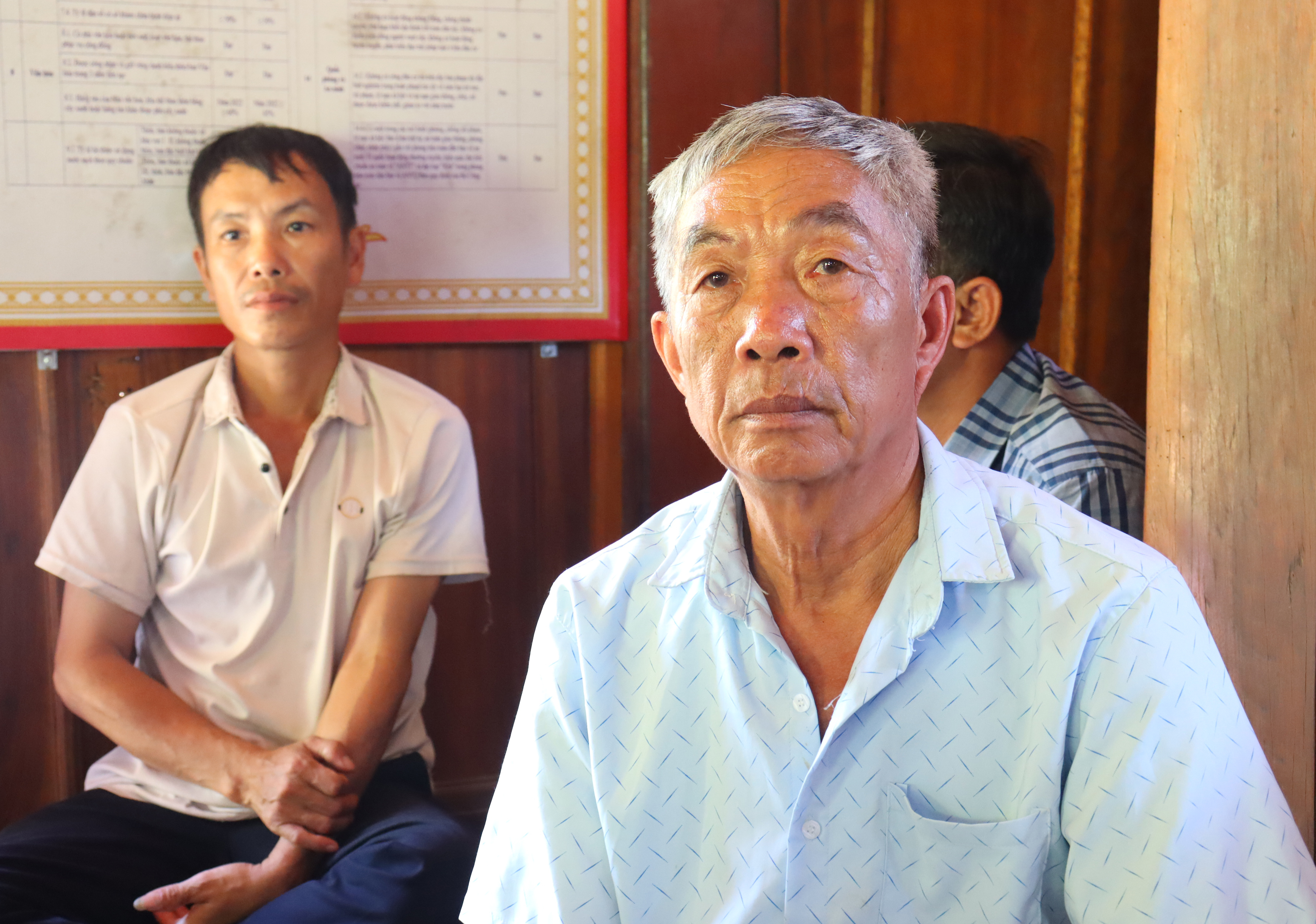 Anh-tin-bai