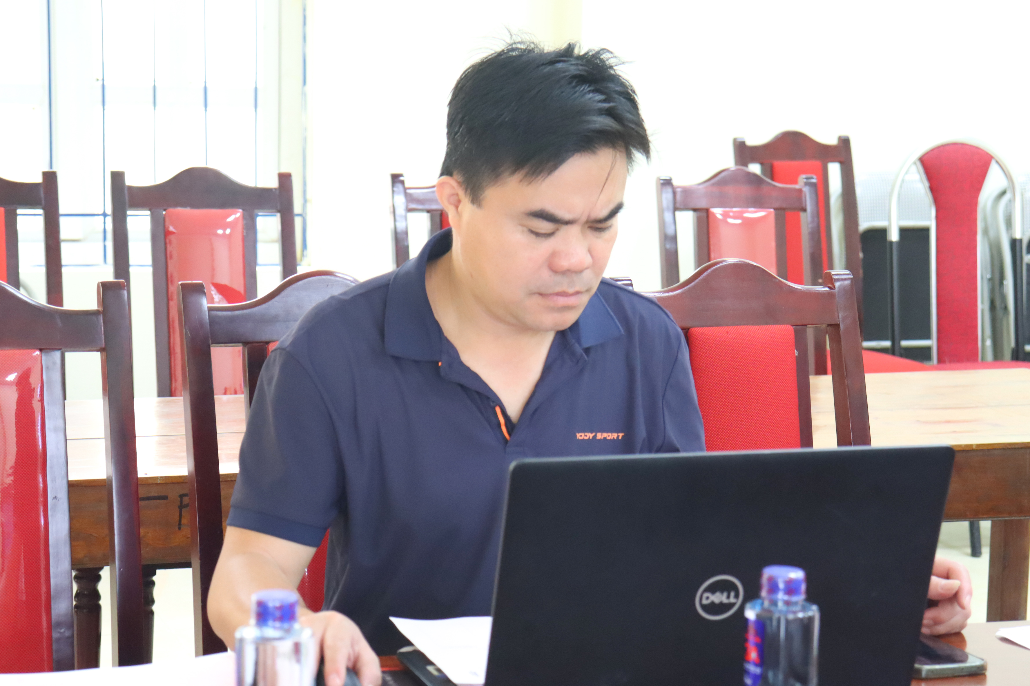Anh-tin-bai