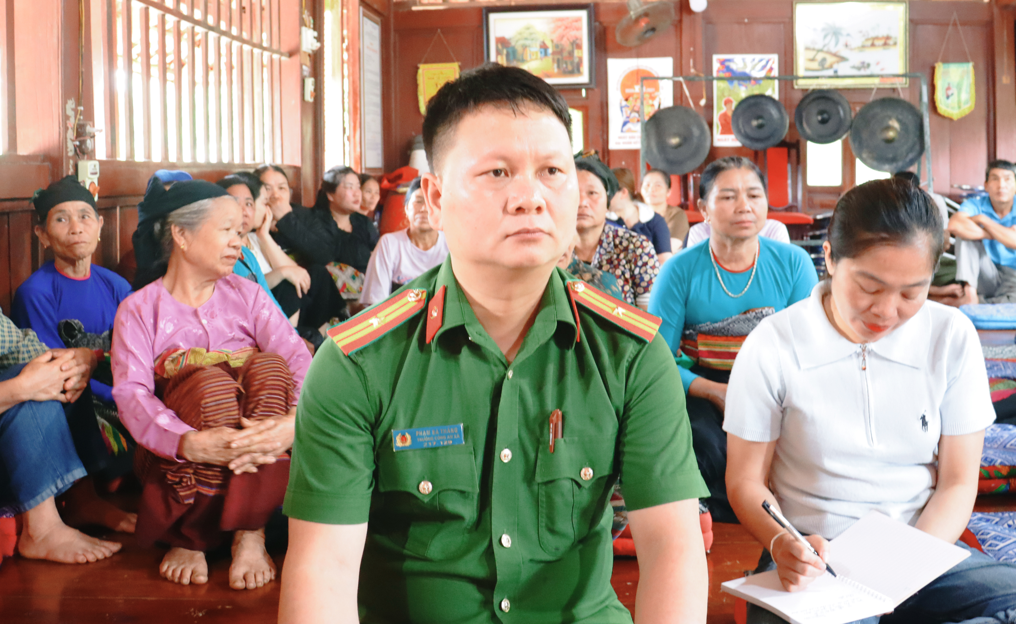 Anh-tin-bai