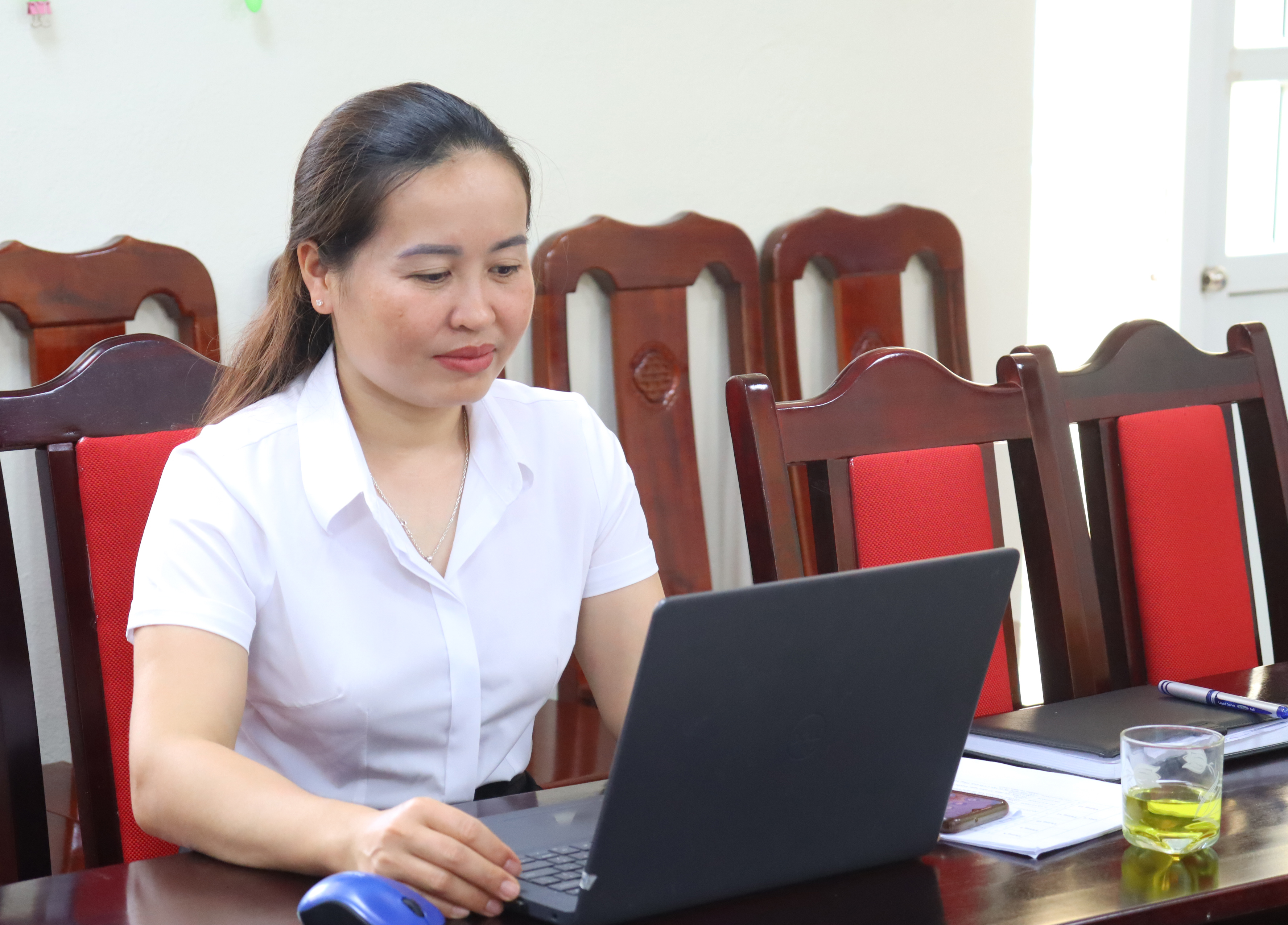 Anh-tin-bai
