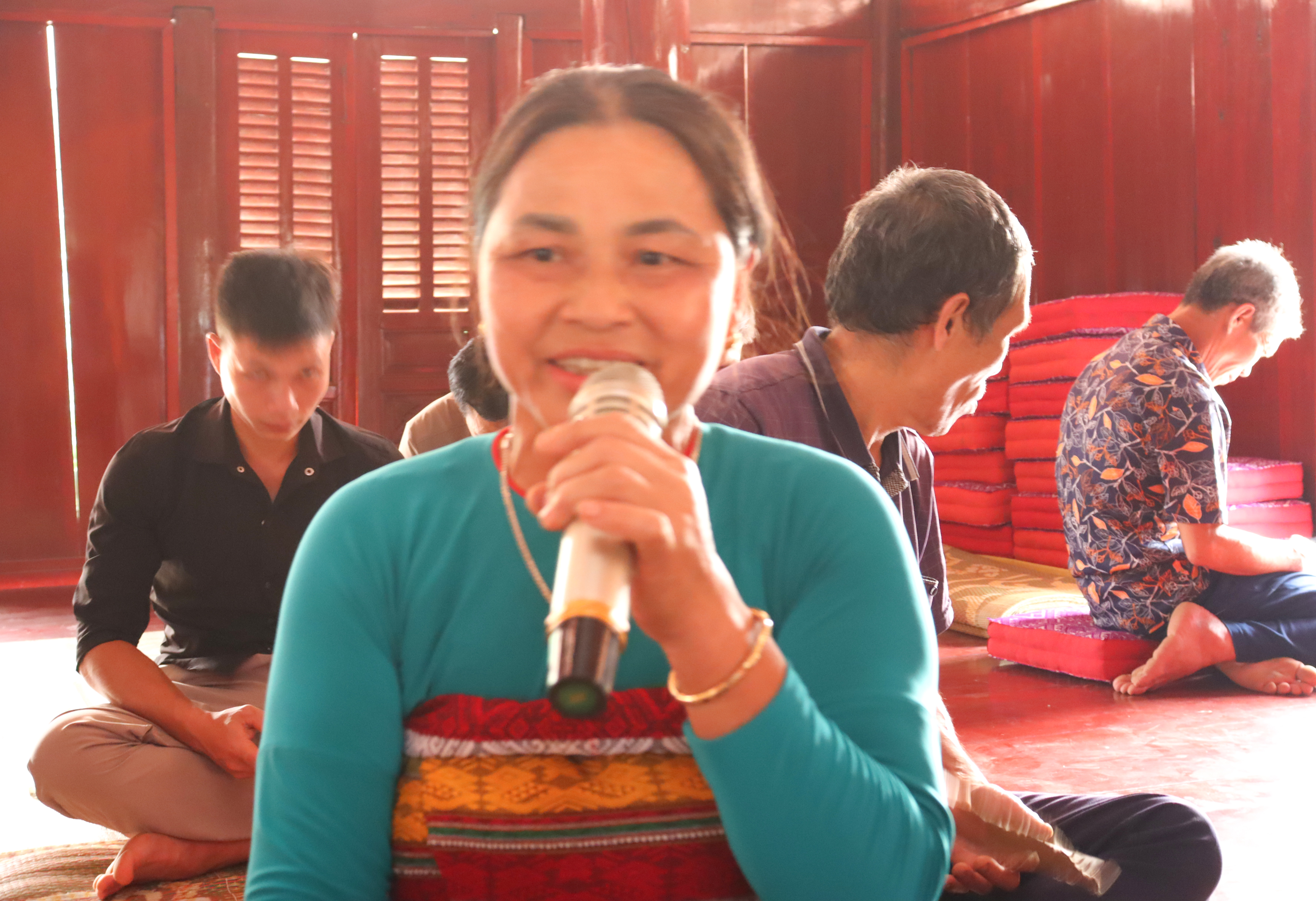 Anh-tin-bai