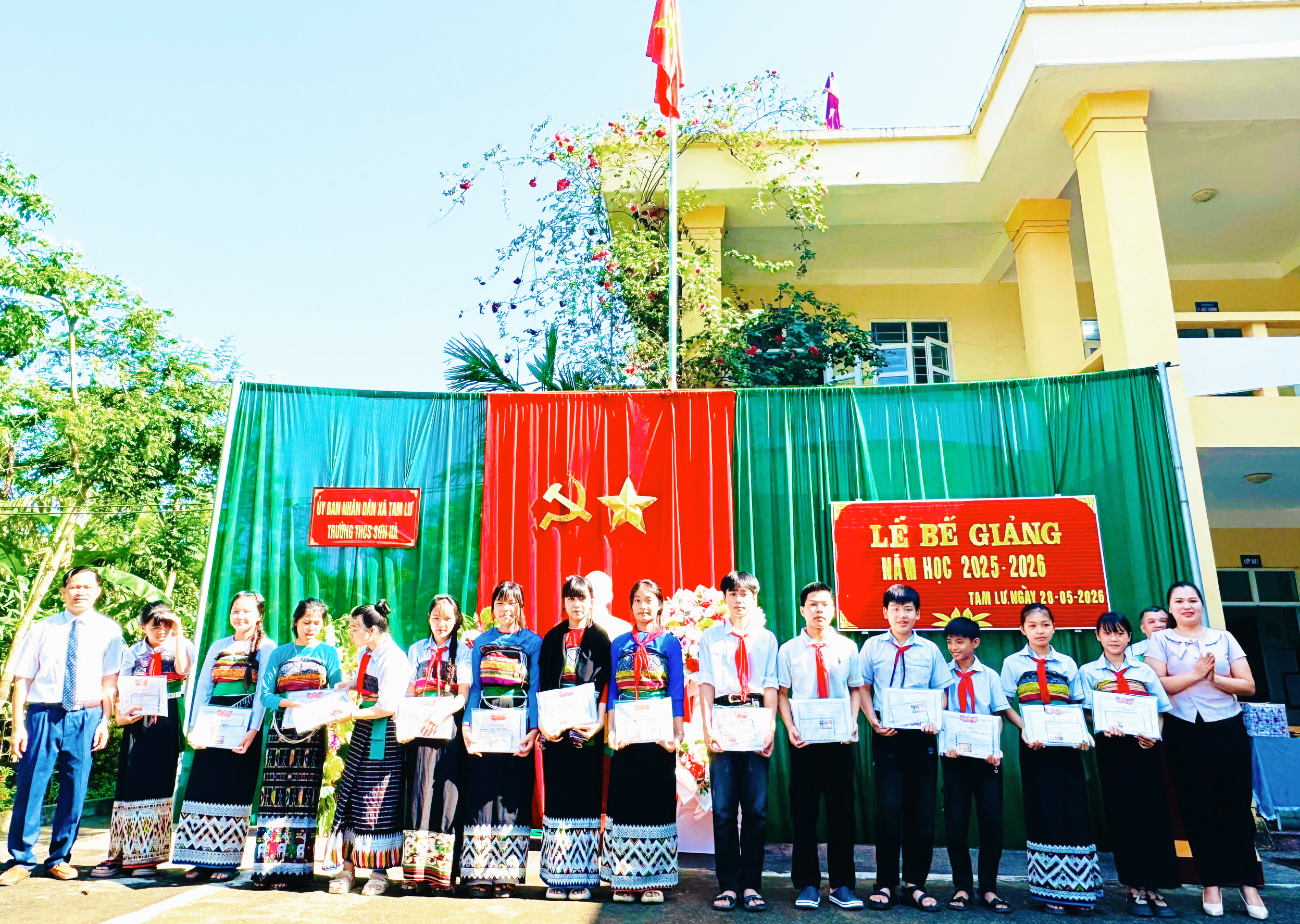 Anh-tin-bai
