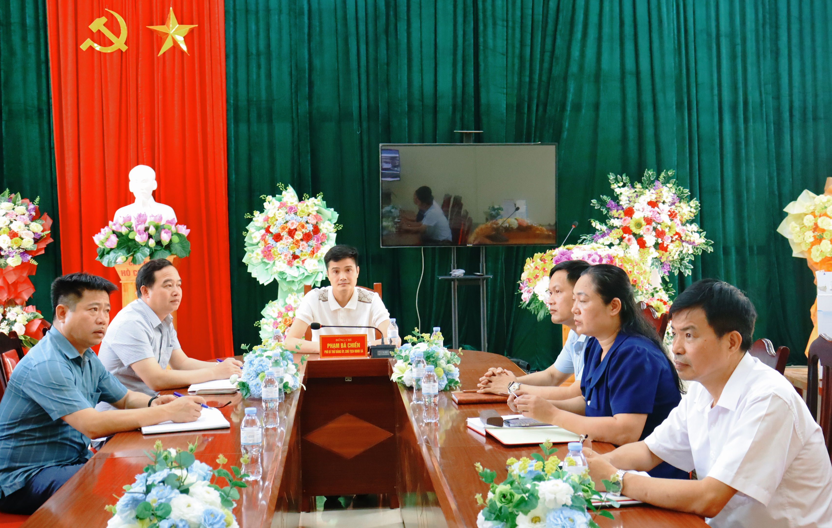 Anh-tin-bai