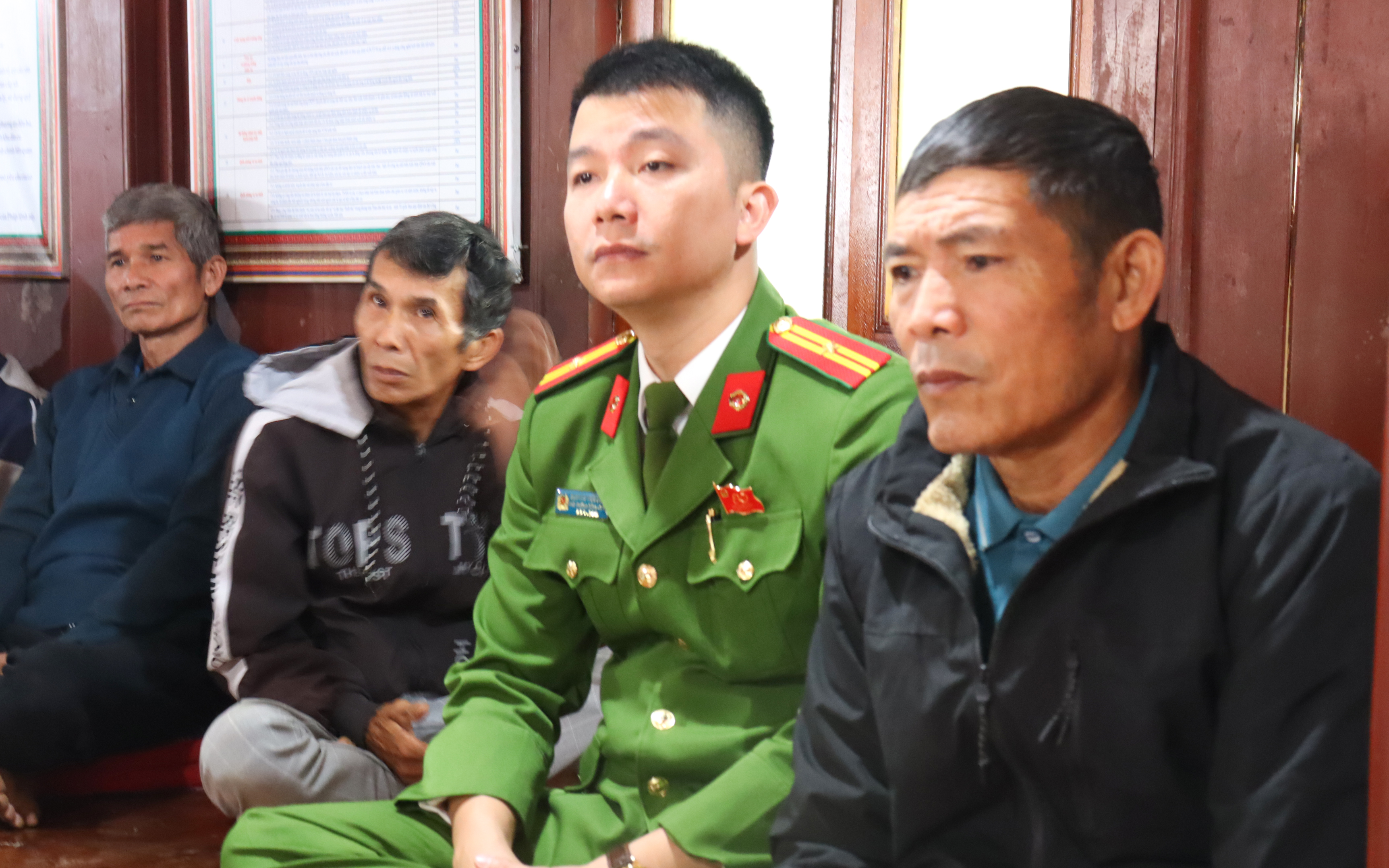 Anh-tin-bai