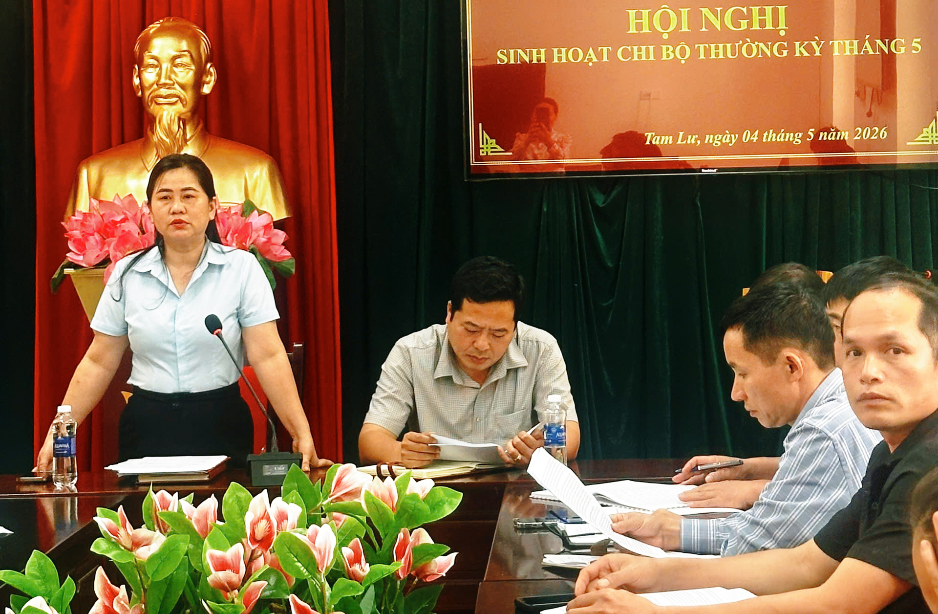 Anh-tin-bai