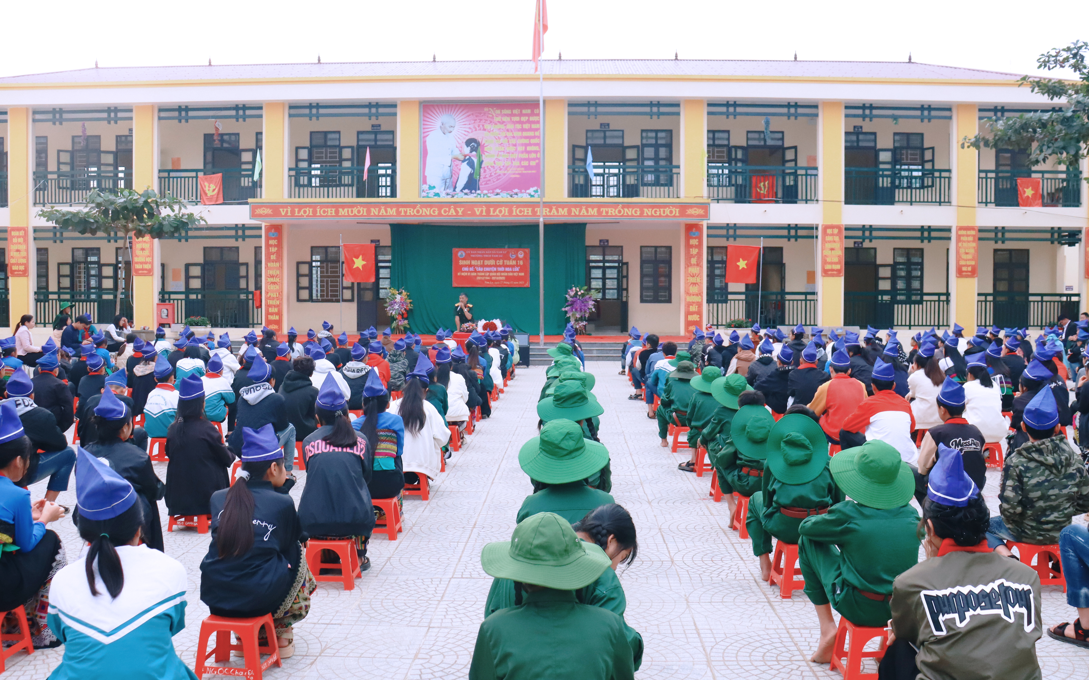 Anh-tin-bai