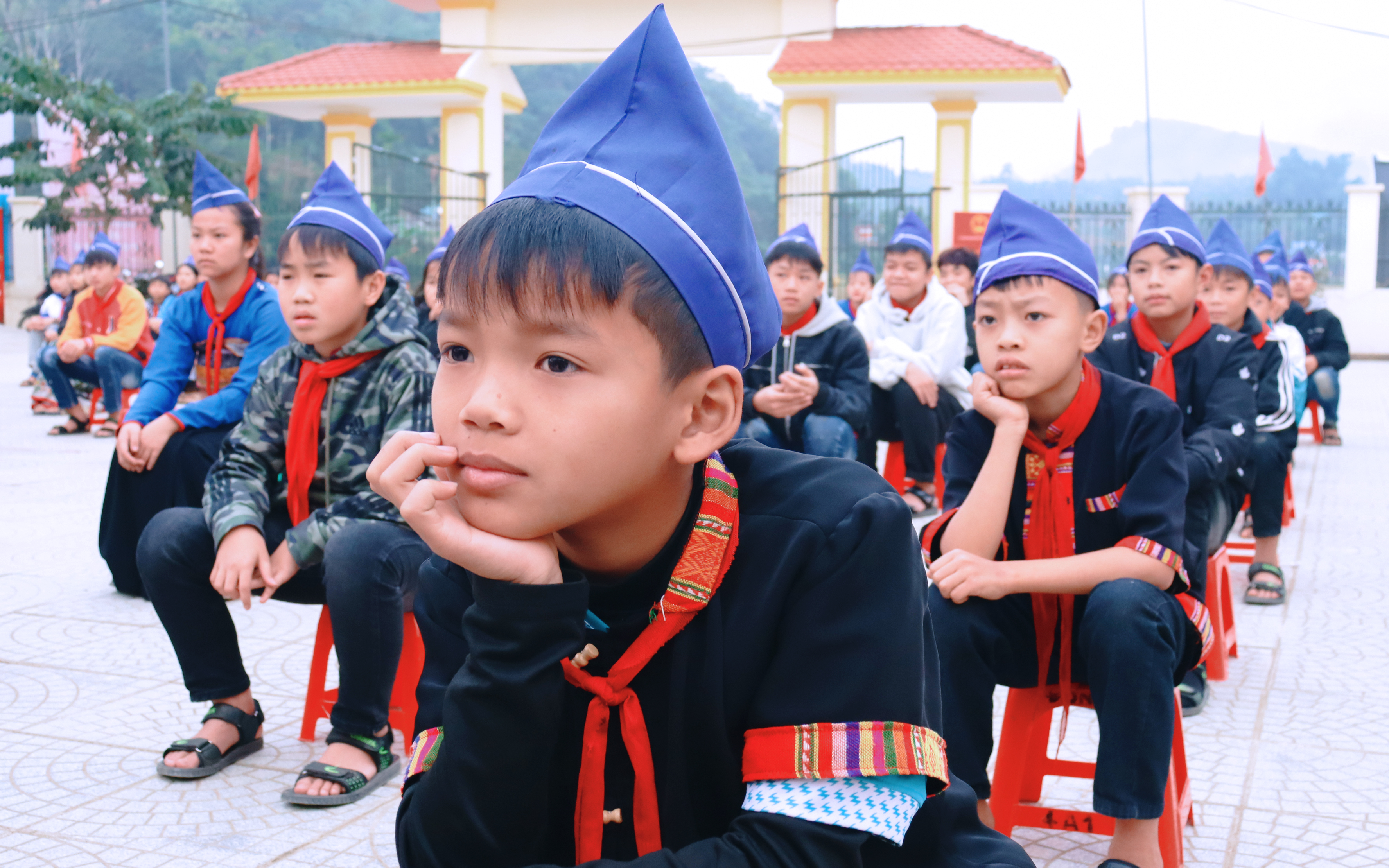 Anh-tin-bai