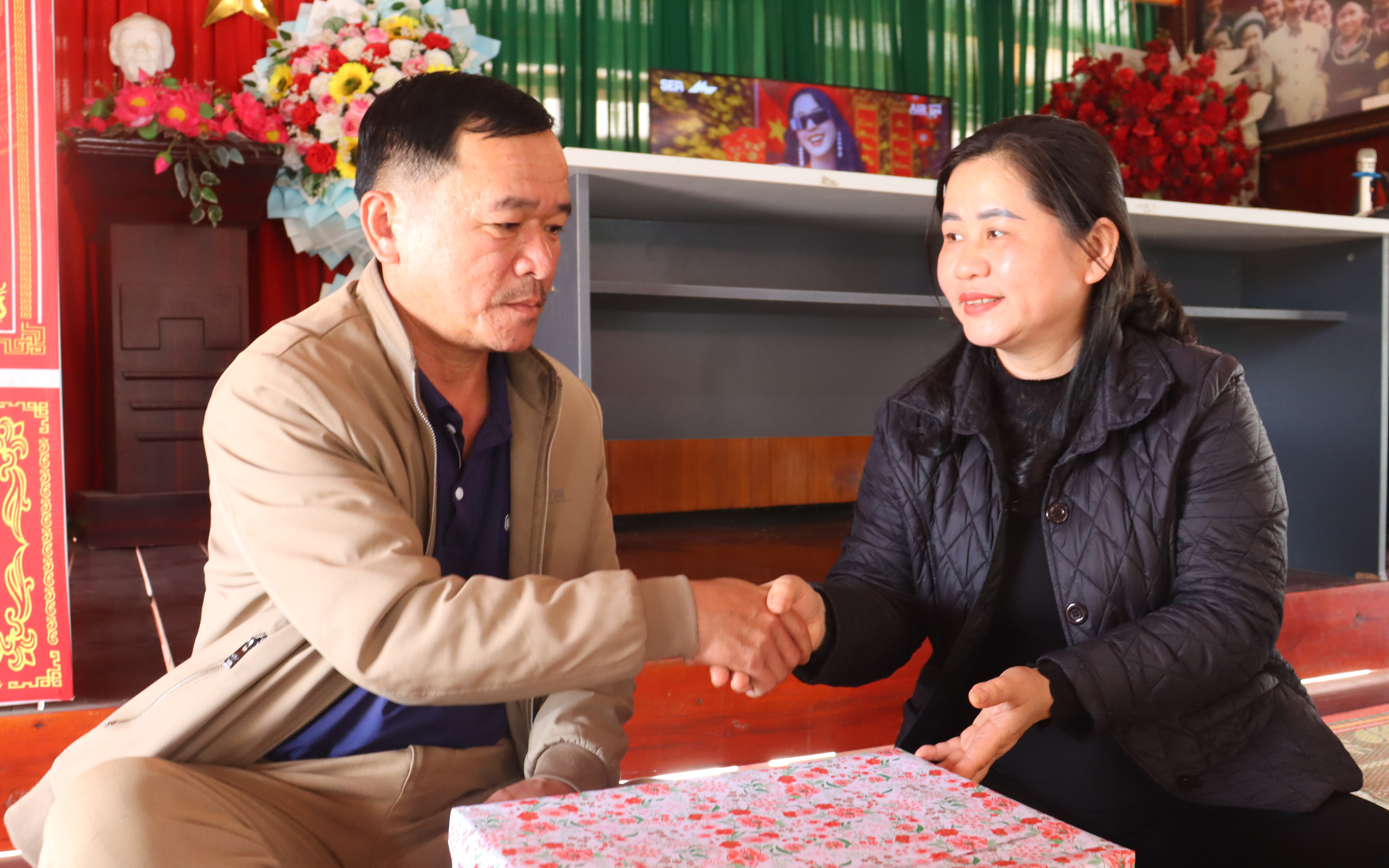 Anh-tin-bai