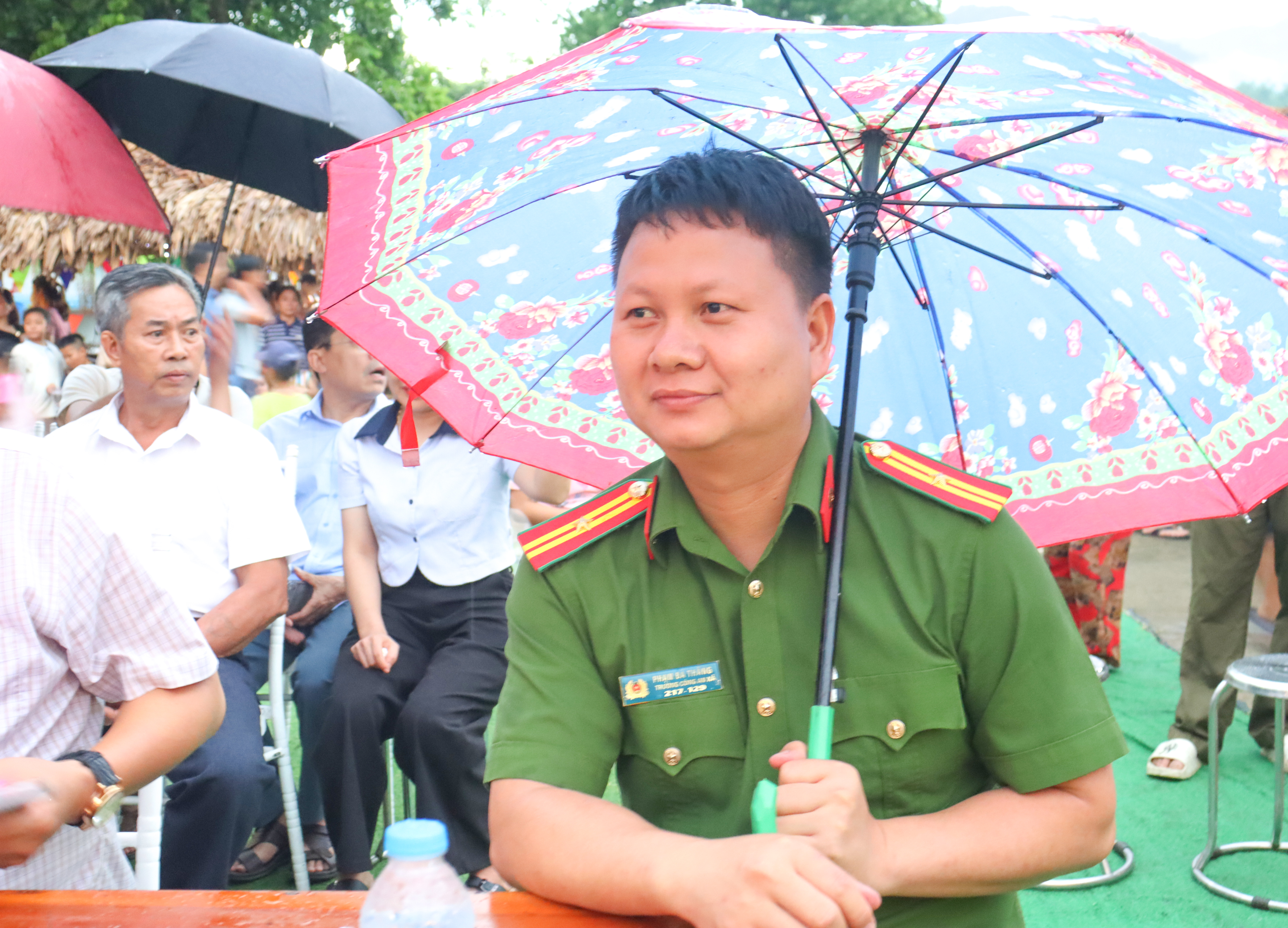 Anh-tin-bai