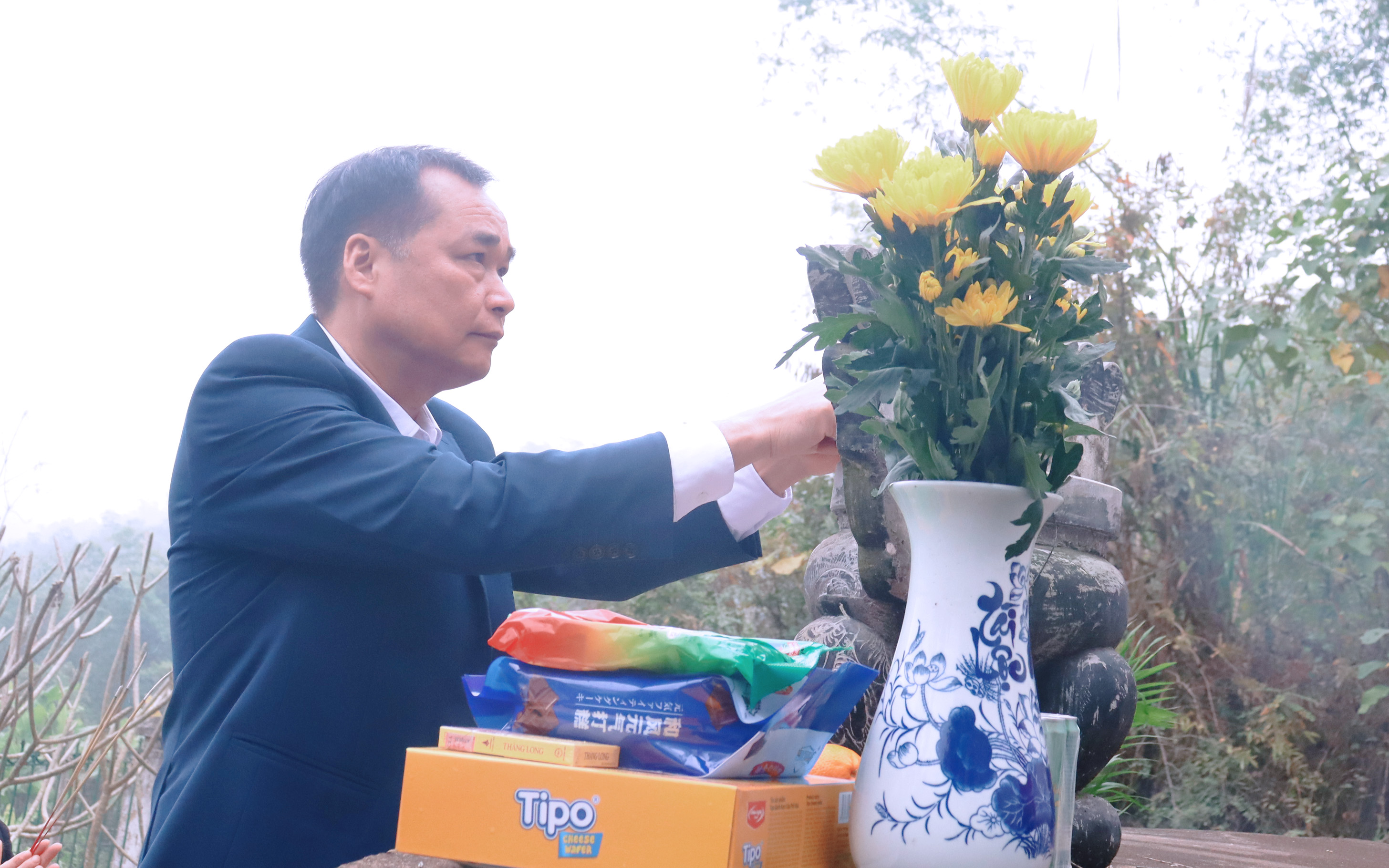 Anh-tin-bai