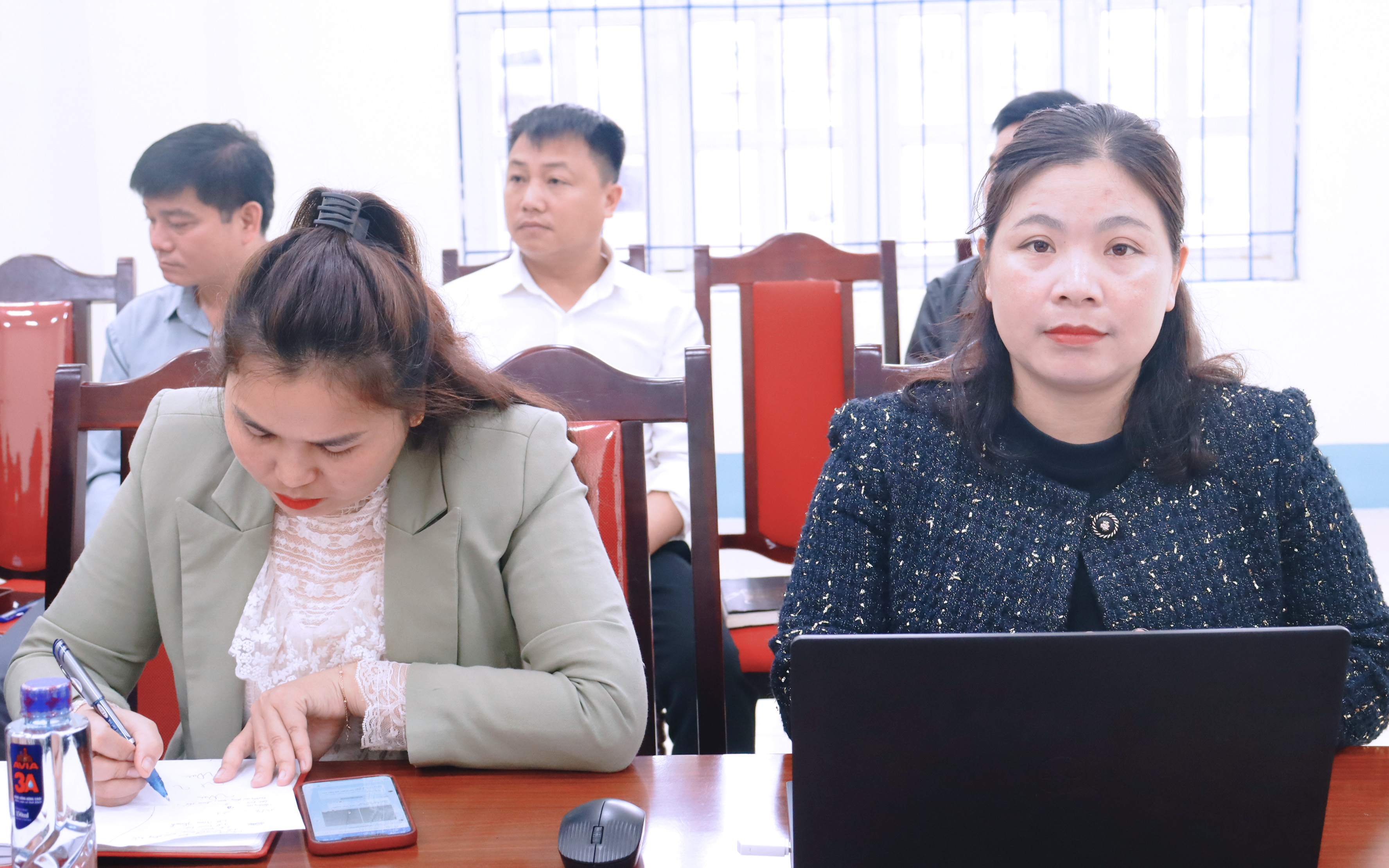 Anh-tin-bai