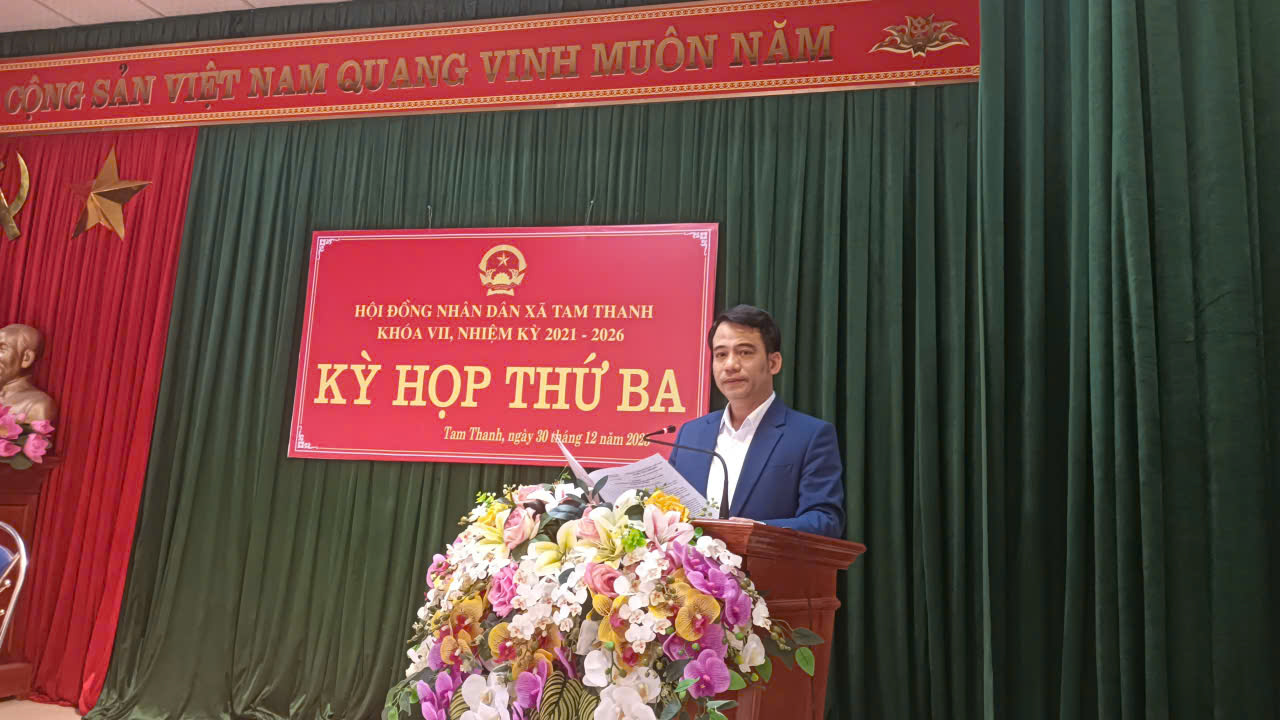 C:\Users\Admin\Desktop\ảnh kỳ họp thứ 3\z7379899852316_9f2dbf19583c247f1e68d29ad195ed3b.jpg