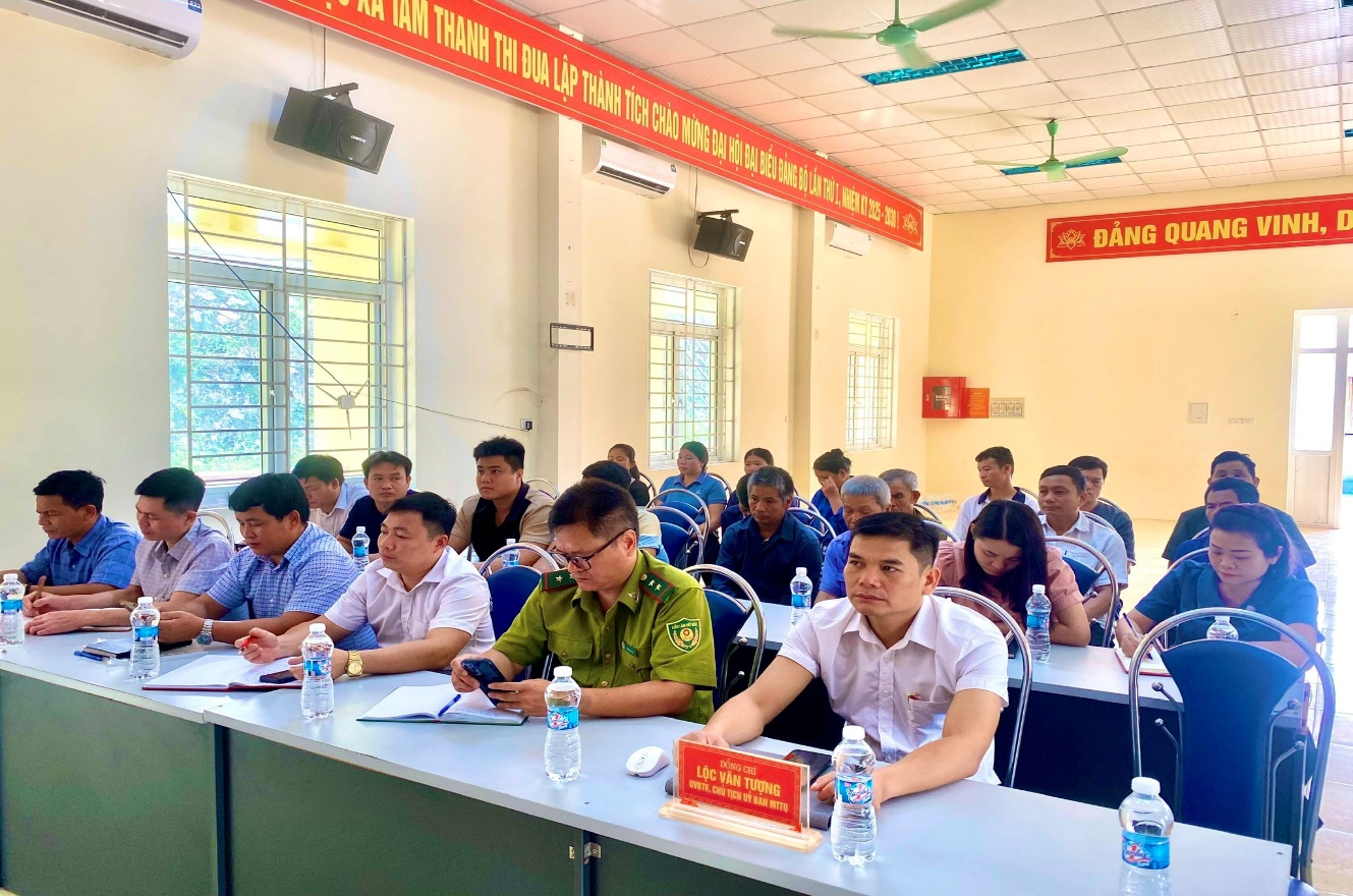 C:\Users\Admin\Desktop\Phai ảnh\Ảnh 4.jpg