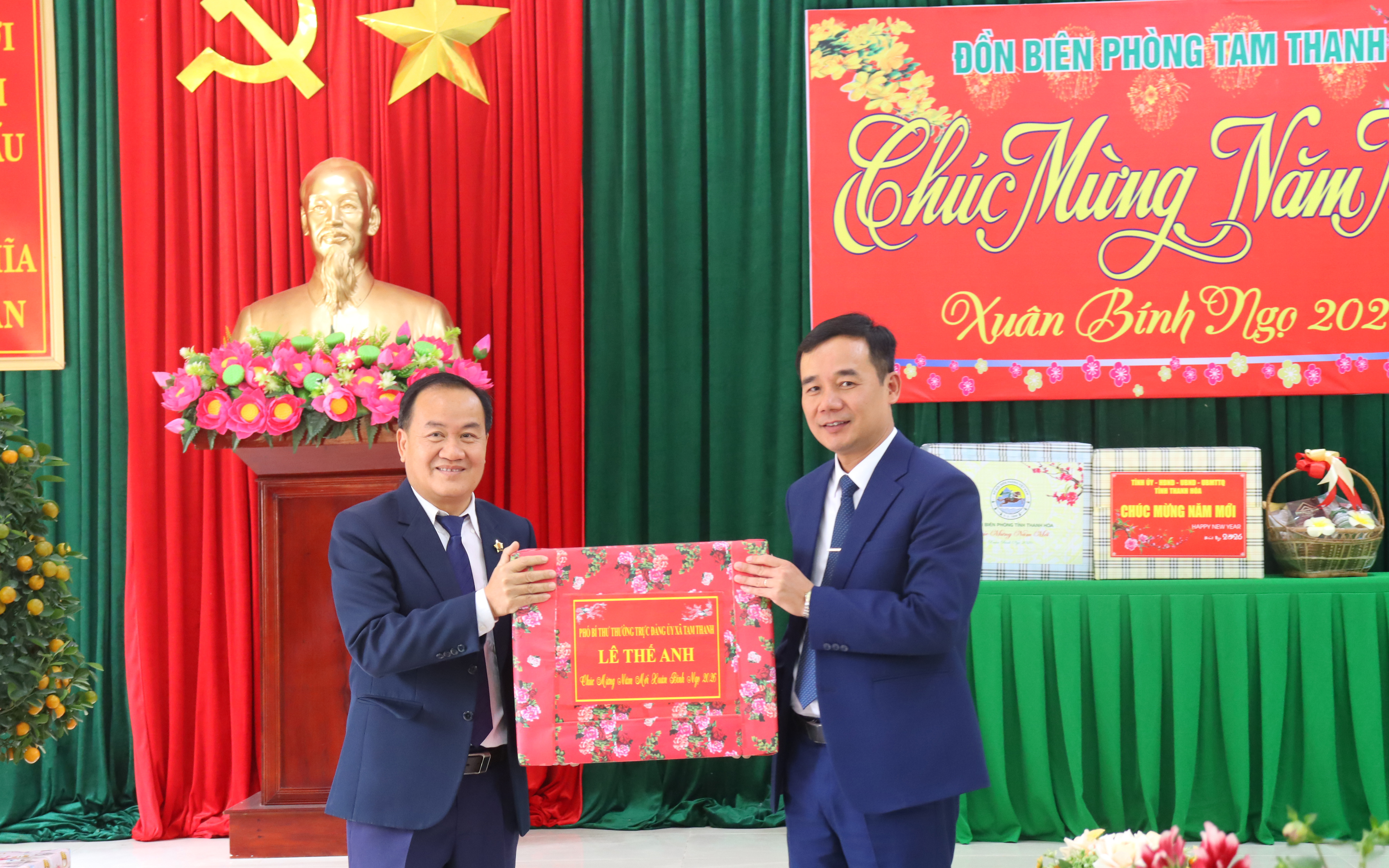 Anh-tin-bai