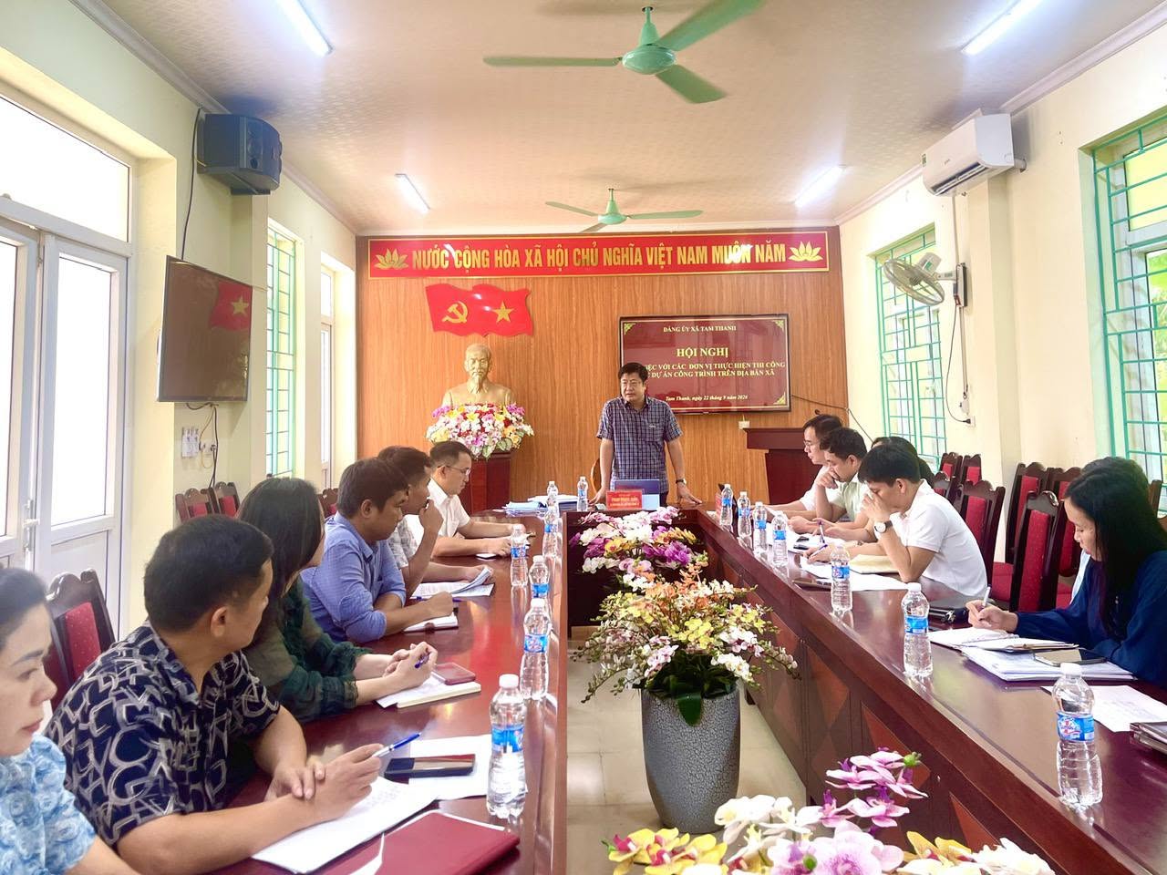 LÃNH ĐẠO ĐỊA PHƯƠNG LÀM VIỆC VỚI CÁC ĐƠN VỊ TƯ VẤN, NHÀ THẦU