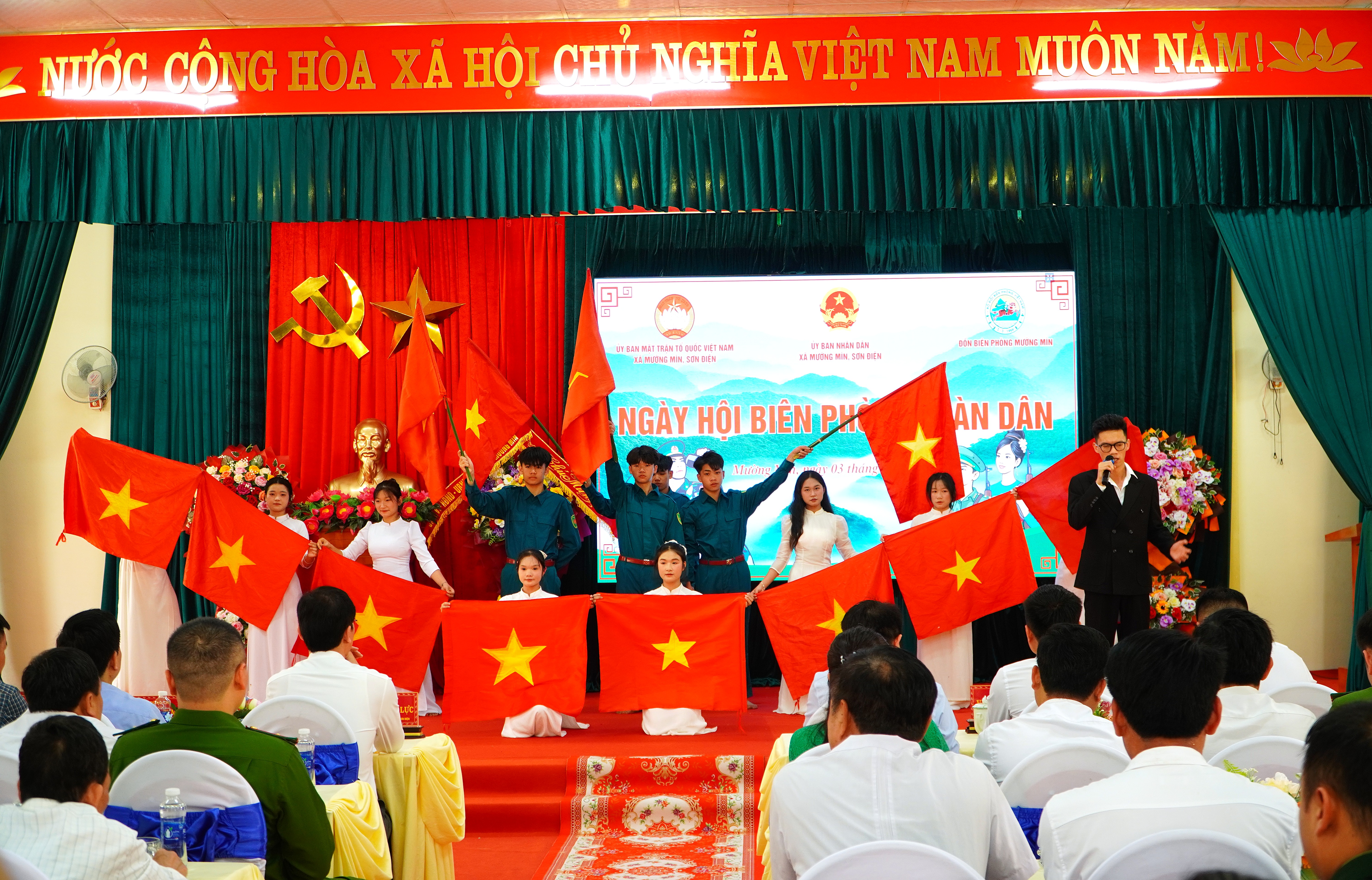 Anh-tin-bai