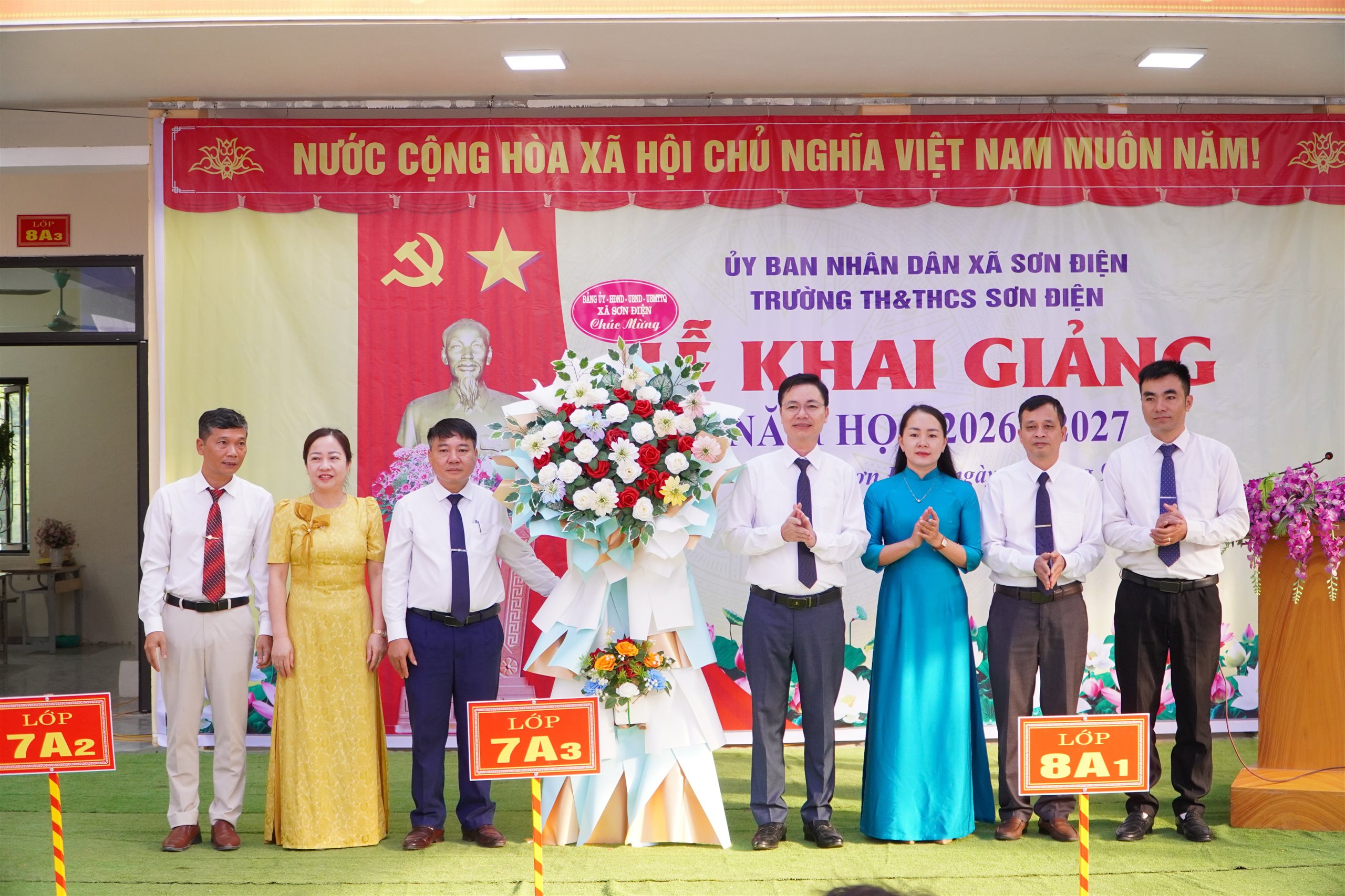 Anh-tin-bai