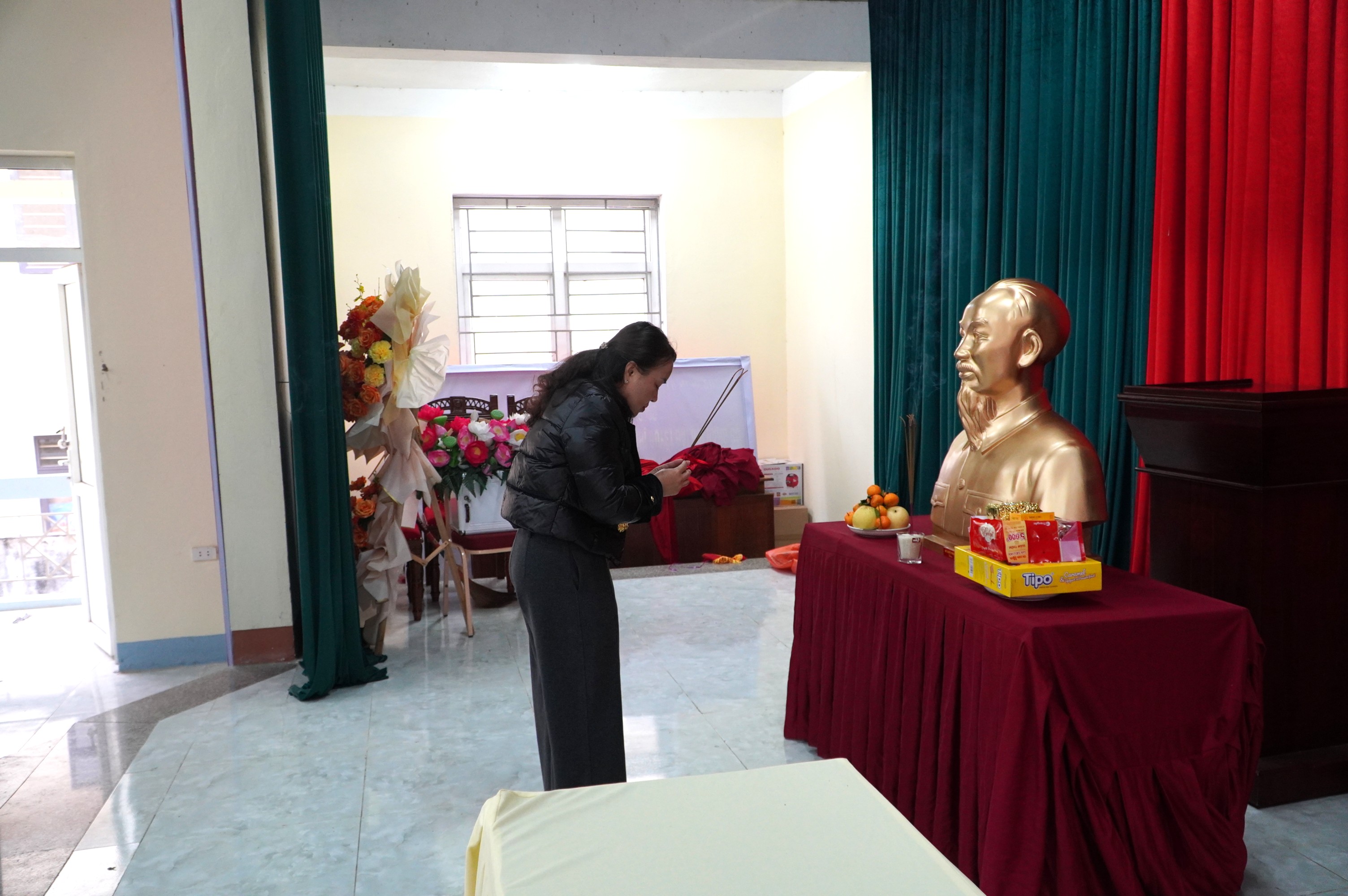 Anh-tin-bai