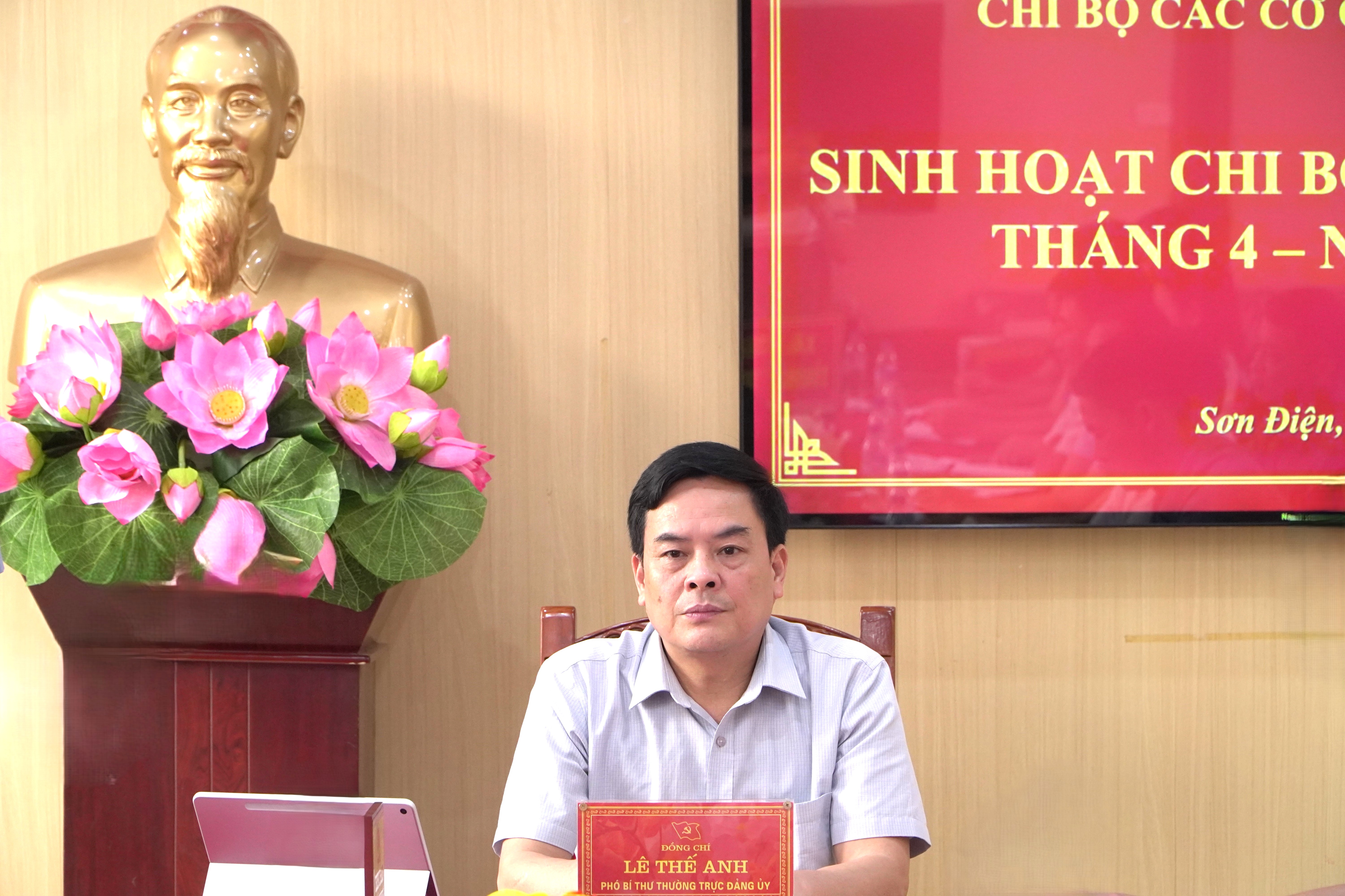 Anh-tin-bai