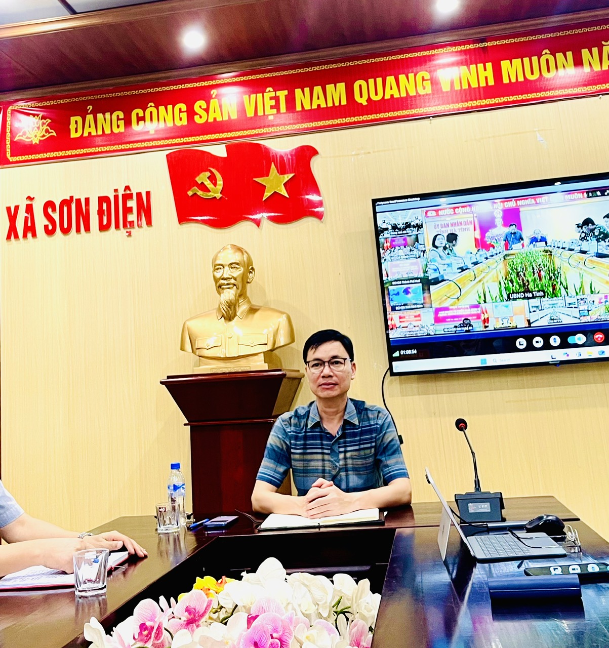 Anh-tin-bai