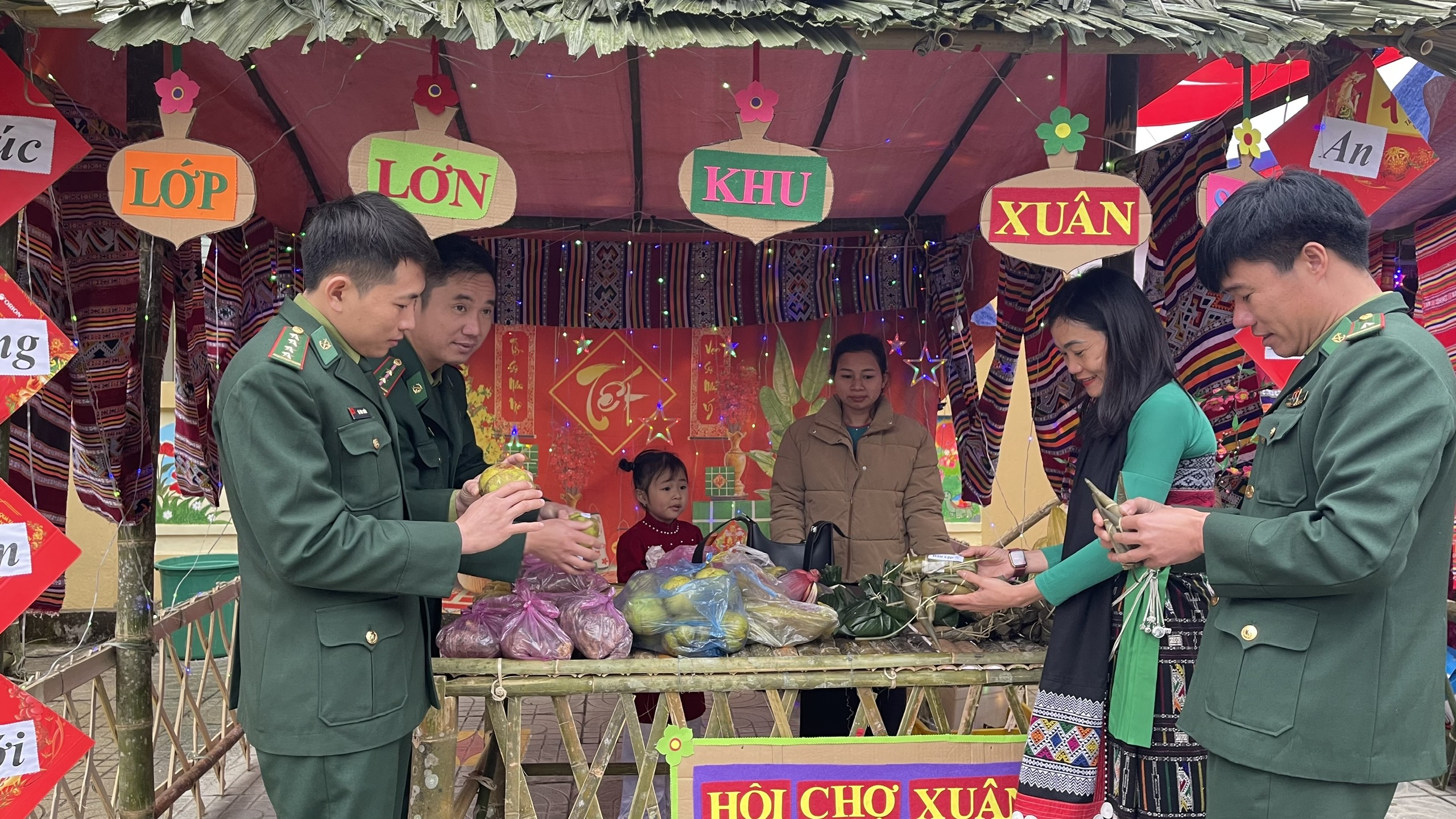 Anh-tin-bai