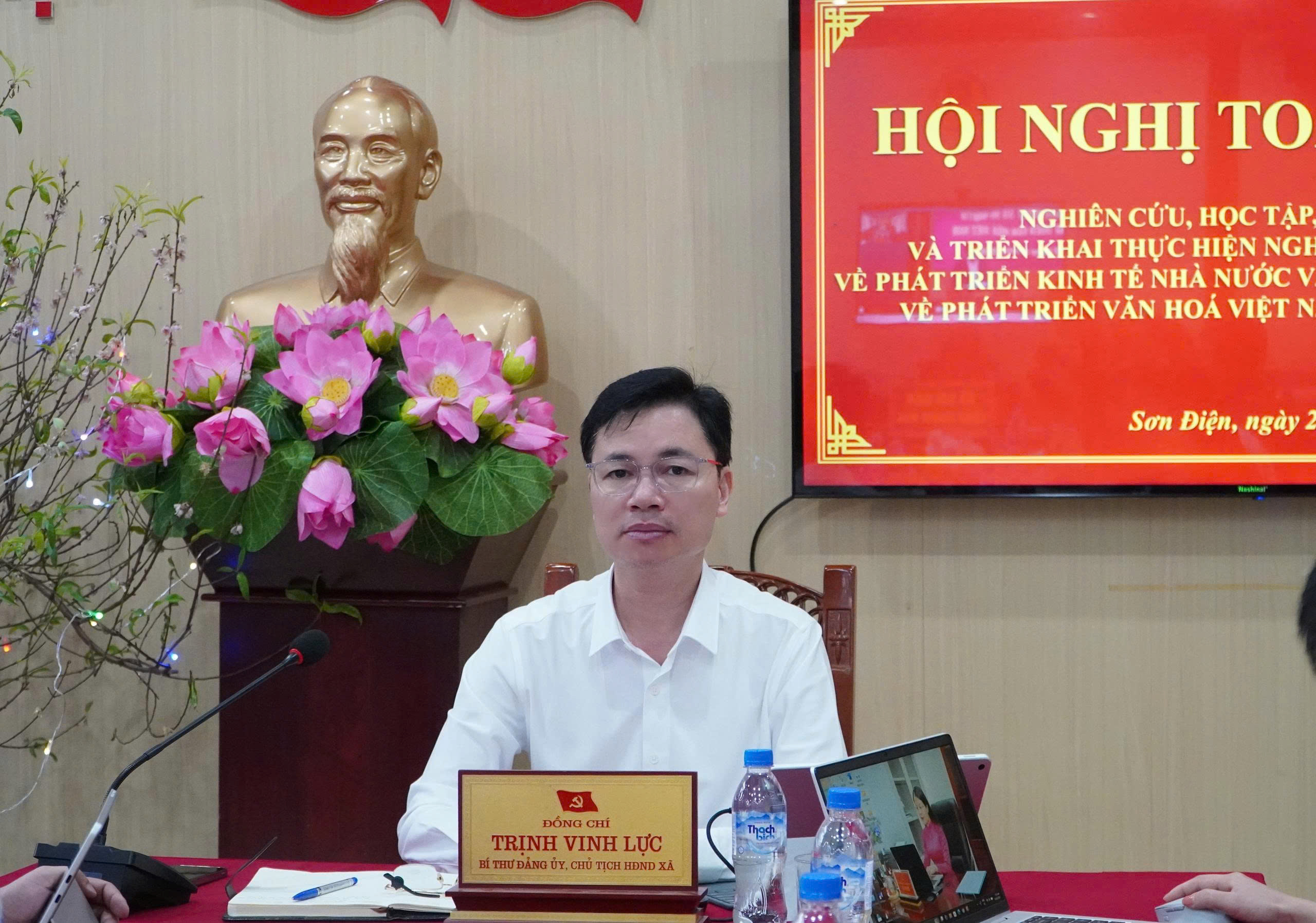 Anh-tin-bai
