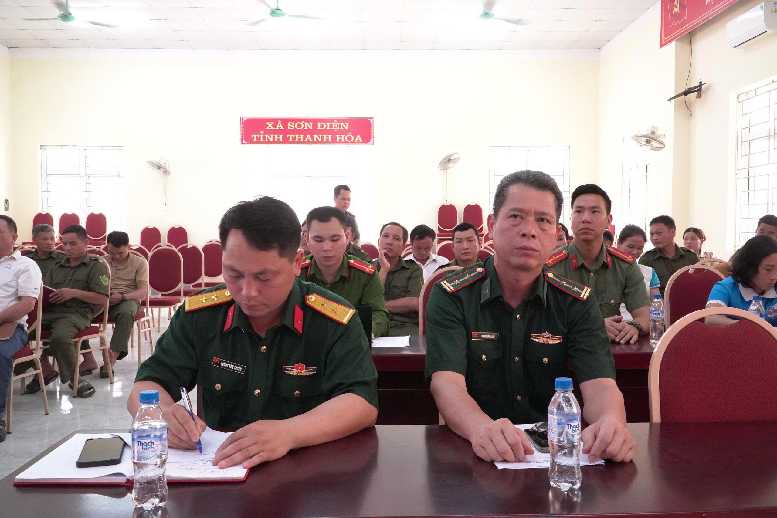 Anh-tin-bai