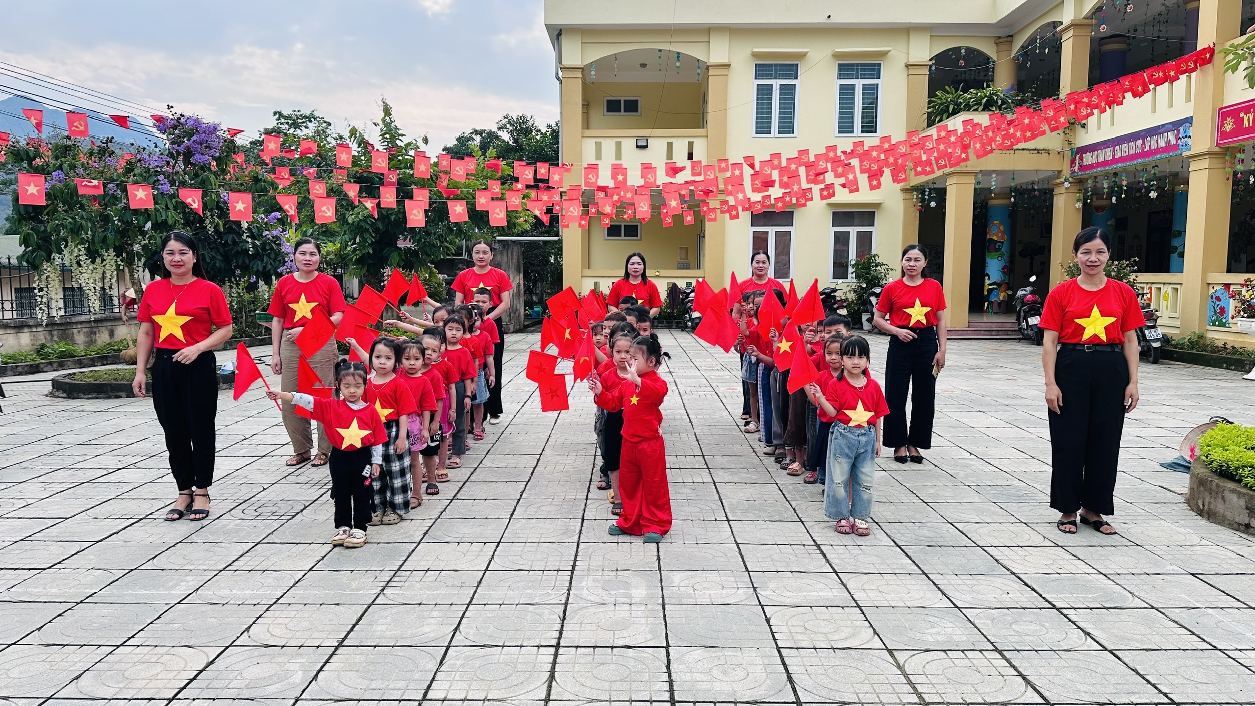 Anh-tin-bai