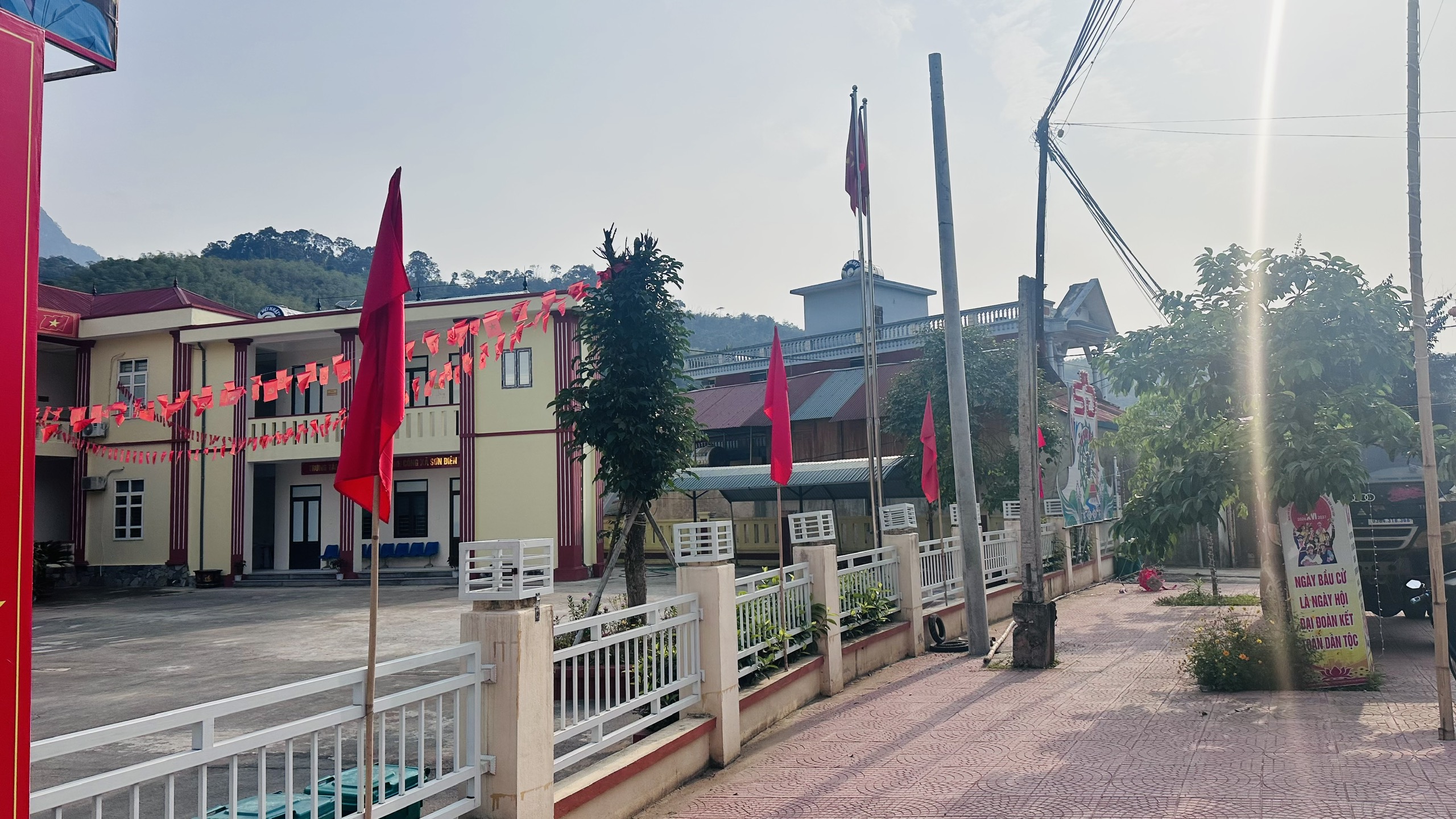 Anh-tin-bai