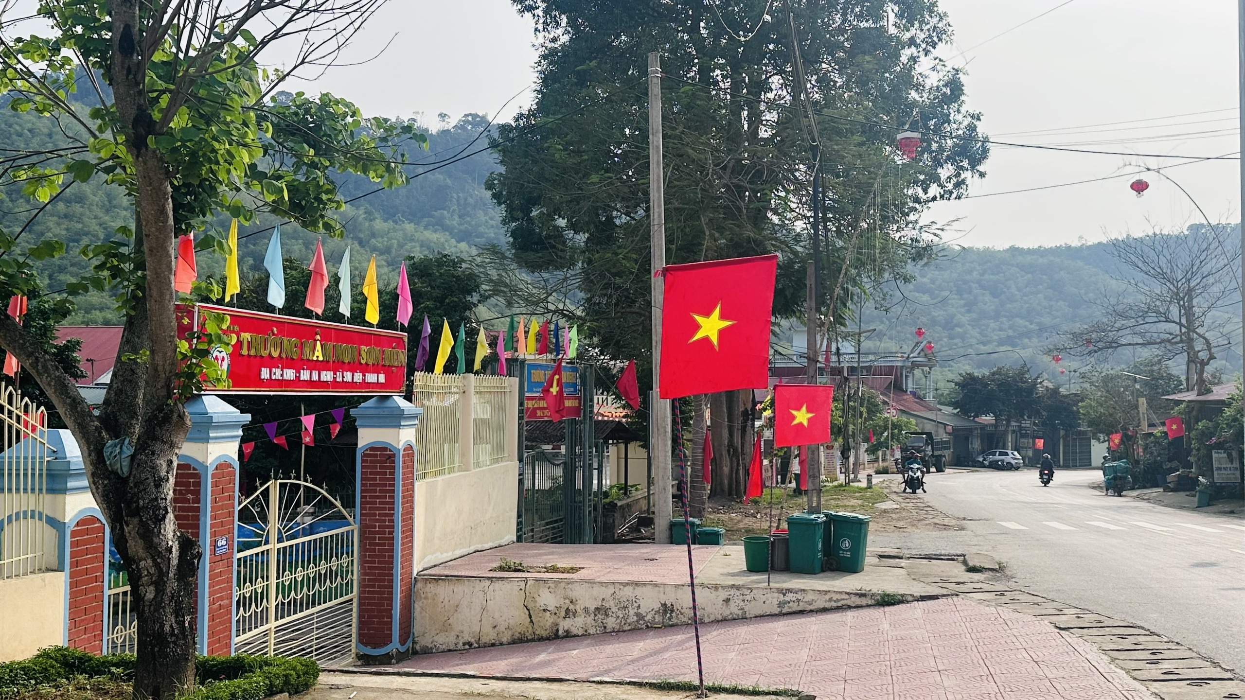 Anh-tin-bai
