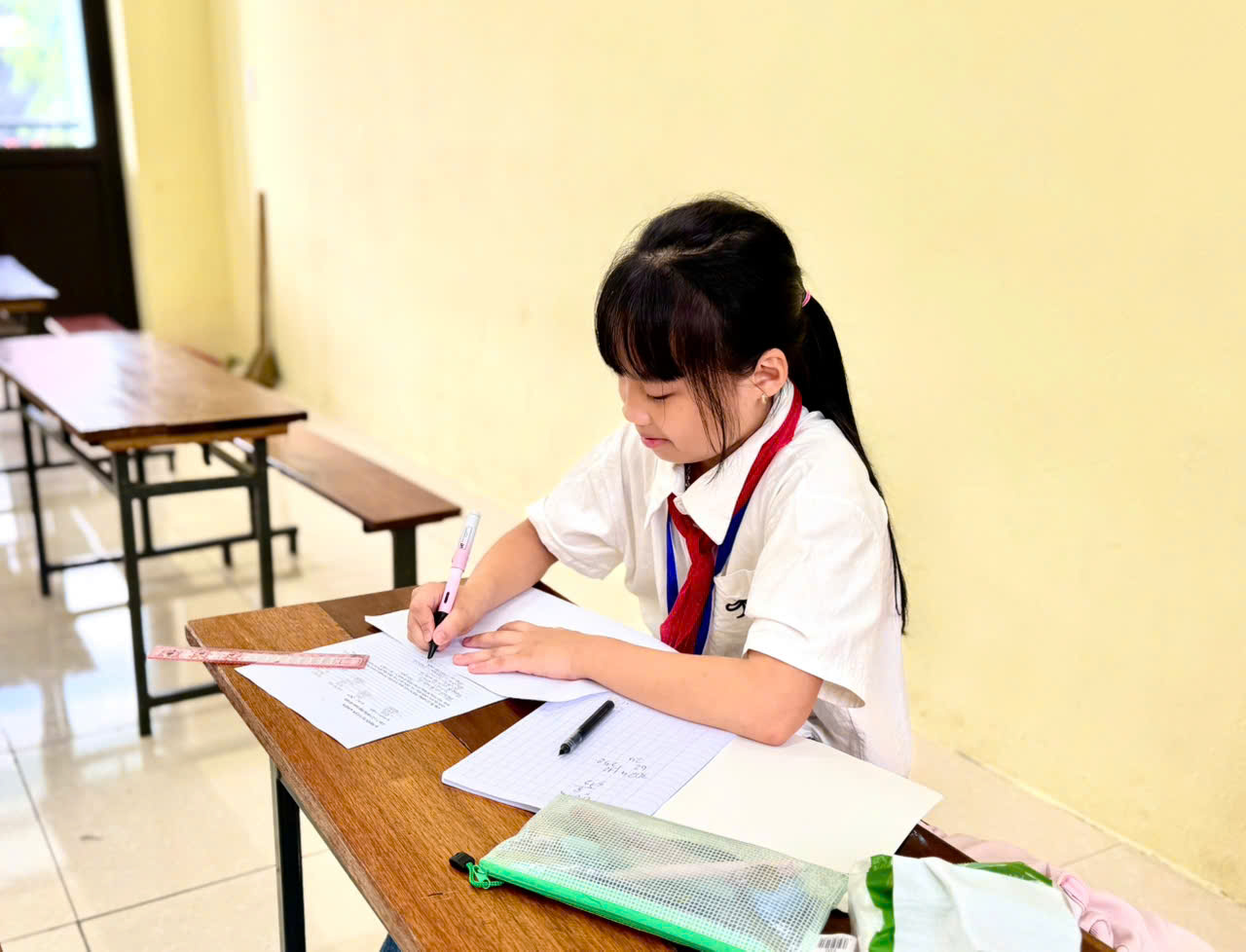 Anh-tin-bai