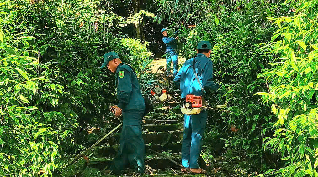 Anh-tin-bai
