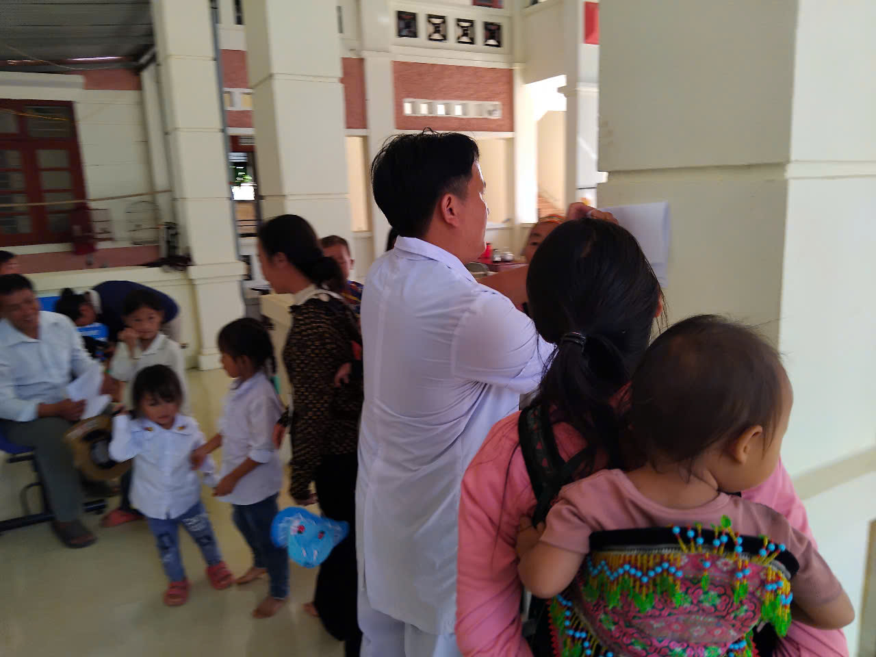 Anh-tin-bai