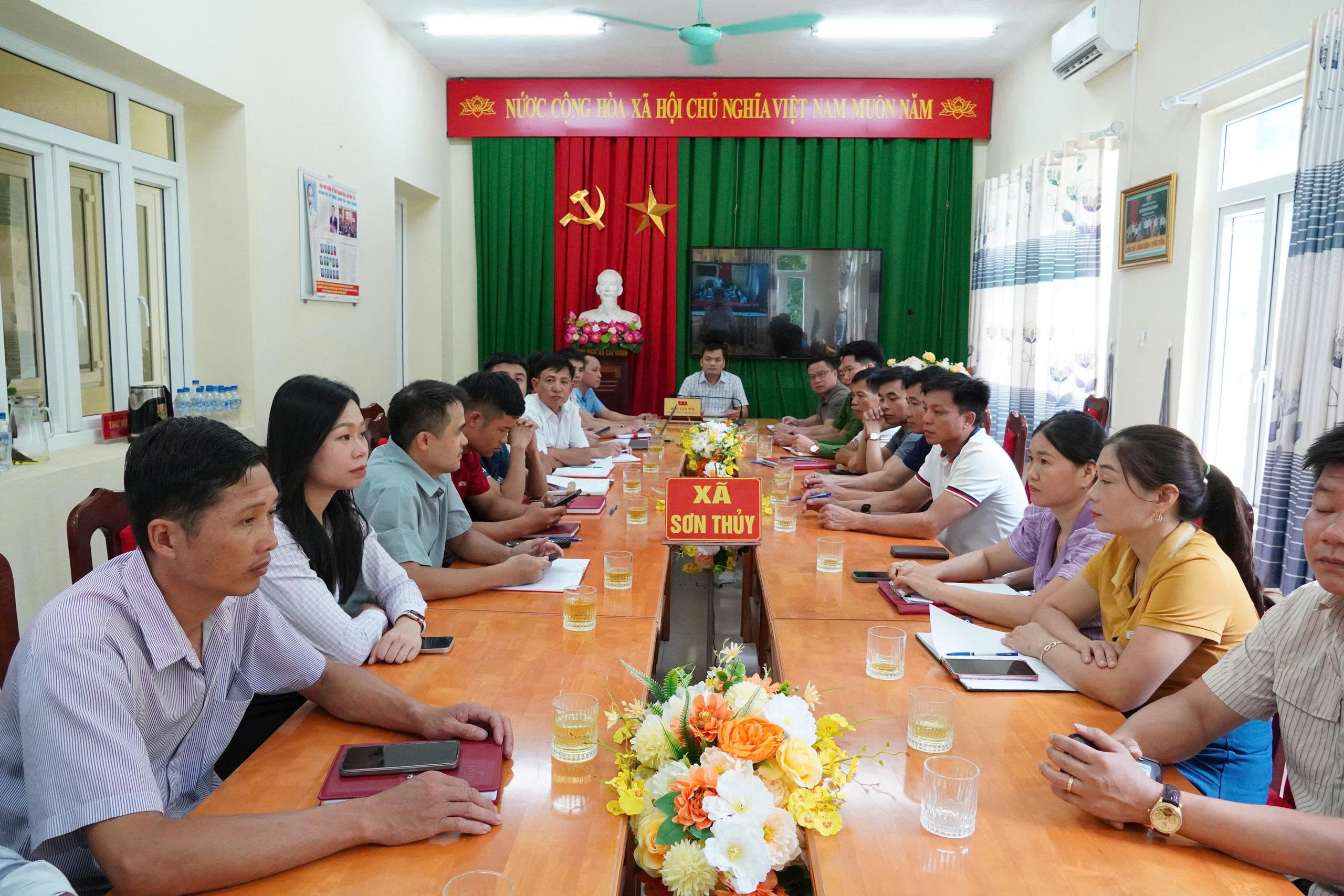 Anh-tin-bai